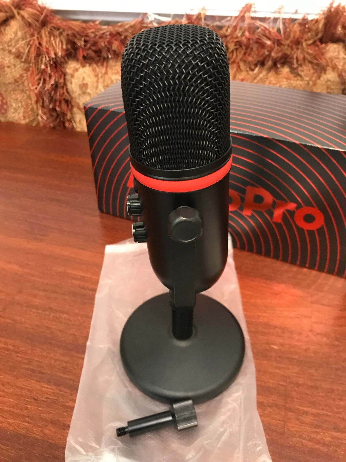 AudioPro Compact USB Microphone Plug & Play Convenience for Podcasters-Streamers
