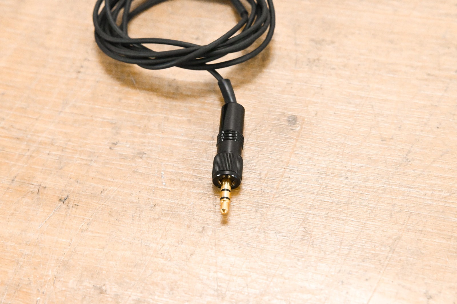 Sennheiser MKE 2 Lavalier Lapel Microphone w/ Locking 3.5mm Connector CG012A6