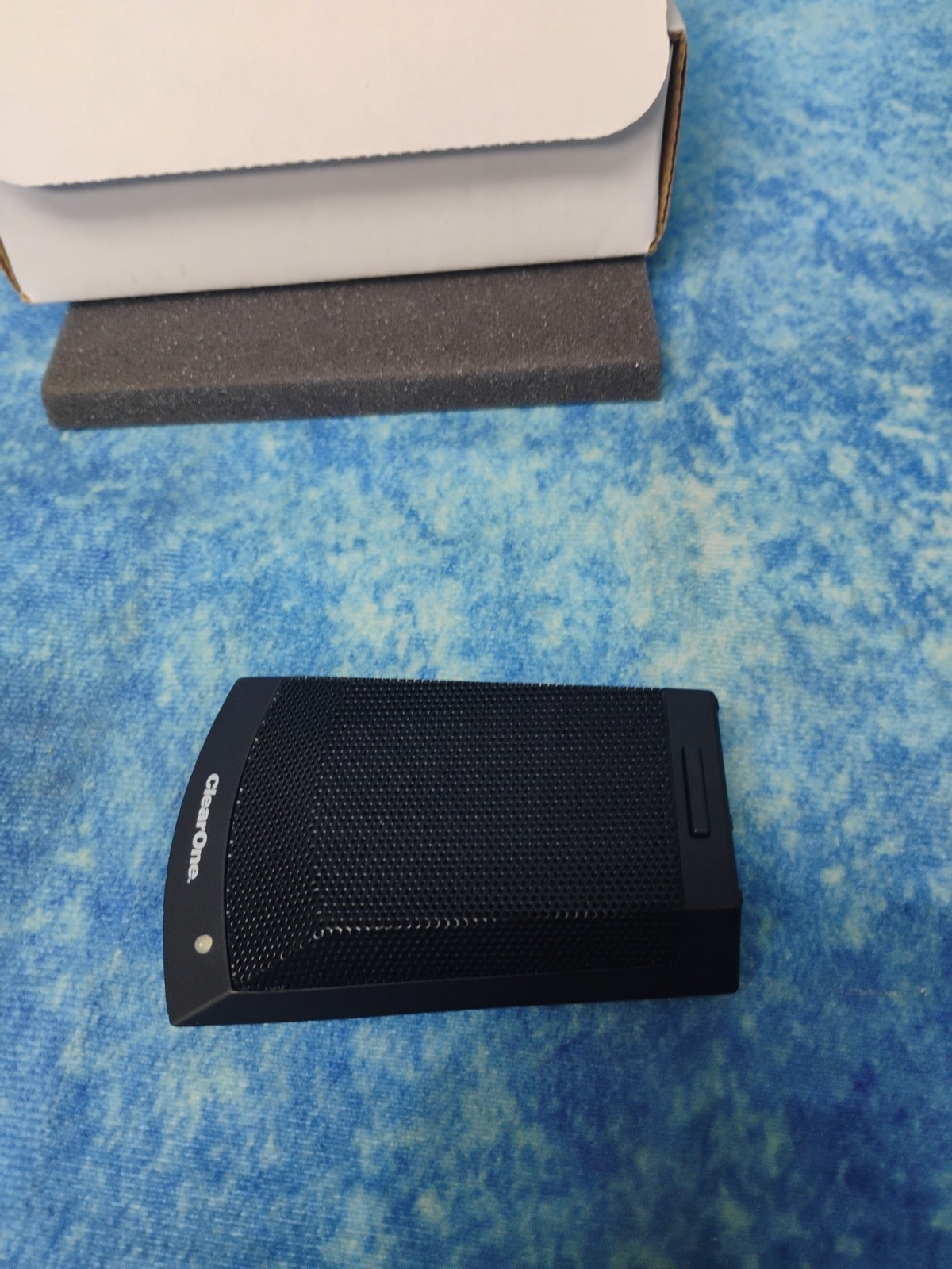 ClearOne Wireless Tabletop Cardoid Transmitter/Mic (RF M610), 910-6001-003
