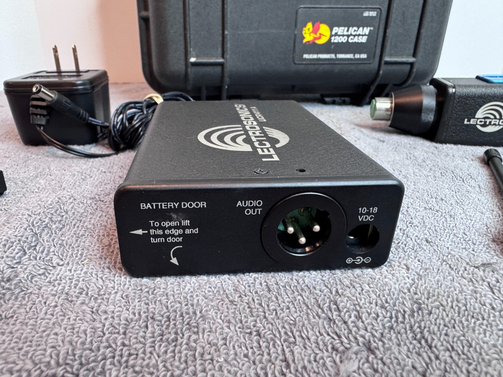 Lectrosonics UH400A Transmitter & UCR411A Receiver 665.6-691.1 MHz, Block 26