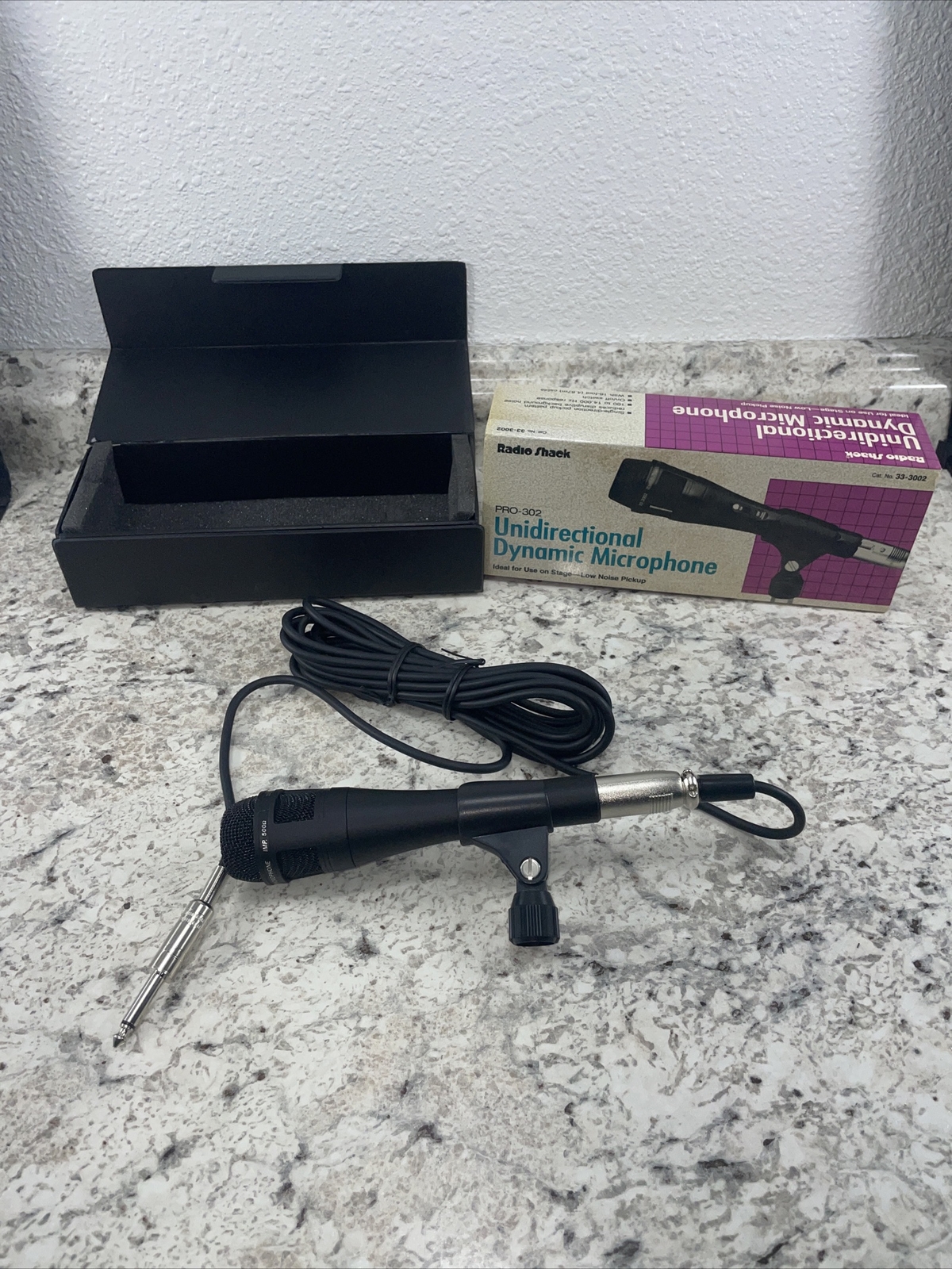 Microphone Radio Shack Pro-302 Unidirectional Dynamic Cat. No.33-3002