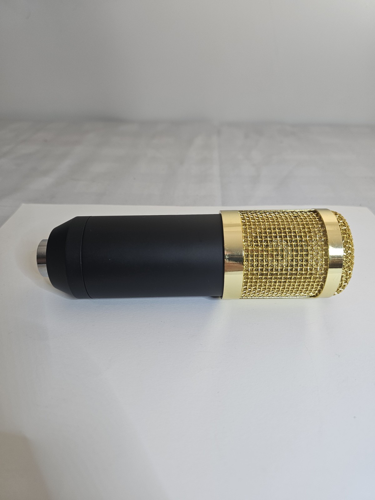 BM 800 Condenser Microphone For Studio Recording & Broadcasting