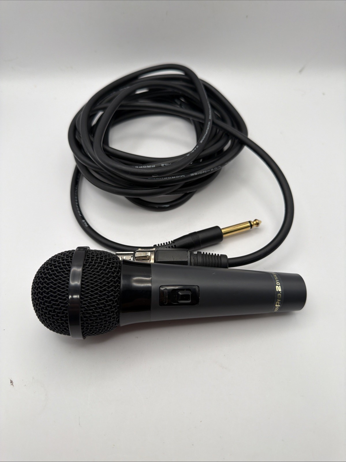 Pro.2 DM-409 Dynamic Microphone (Impedance 600) With Mic Cable
