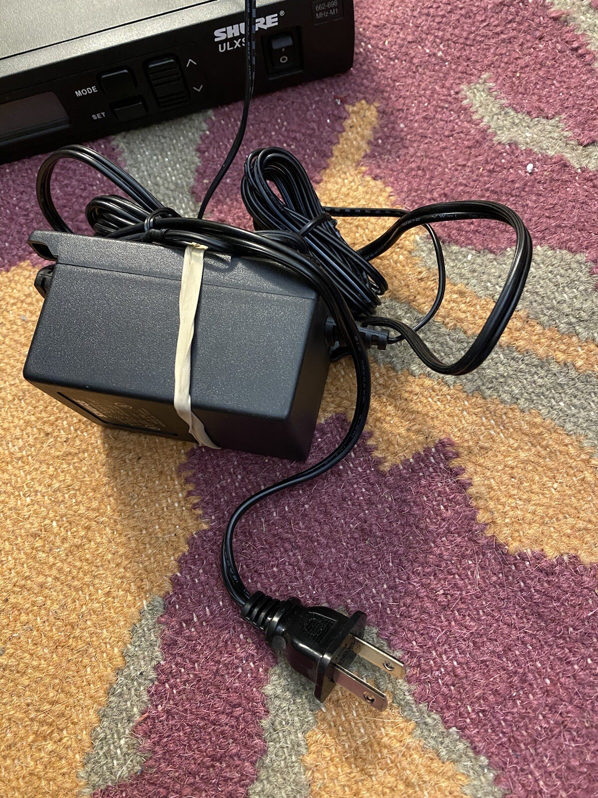 Shure ULXS4 662-698MHz-M1 Wireless Receiver *includes AC Adapter
