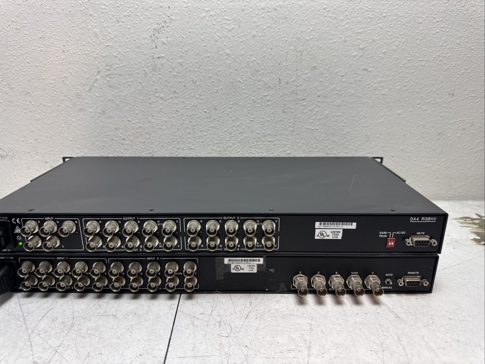 2 Extron DA RGB/YUV Series Wideband Distribution Amplifier DA6 RGBHV / SW4