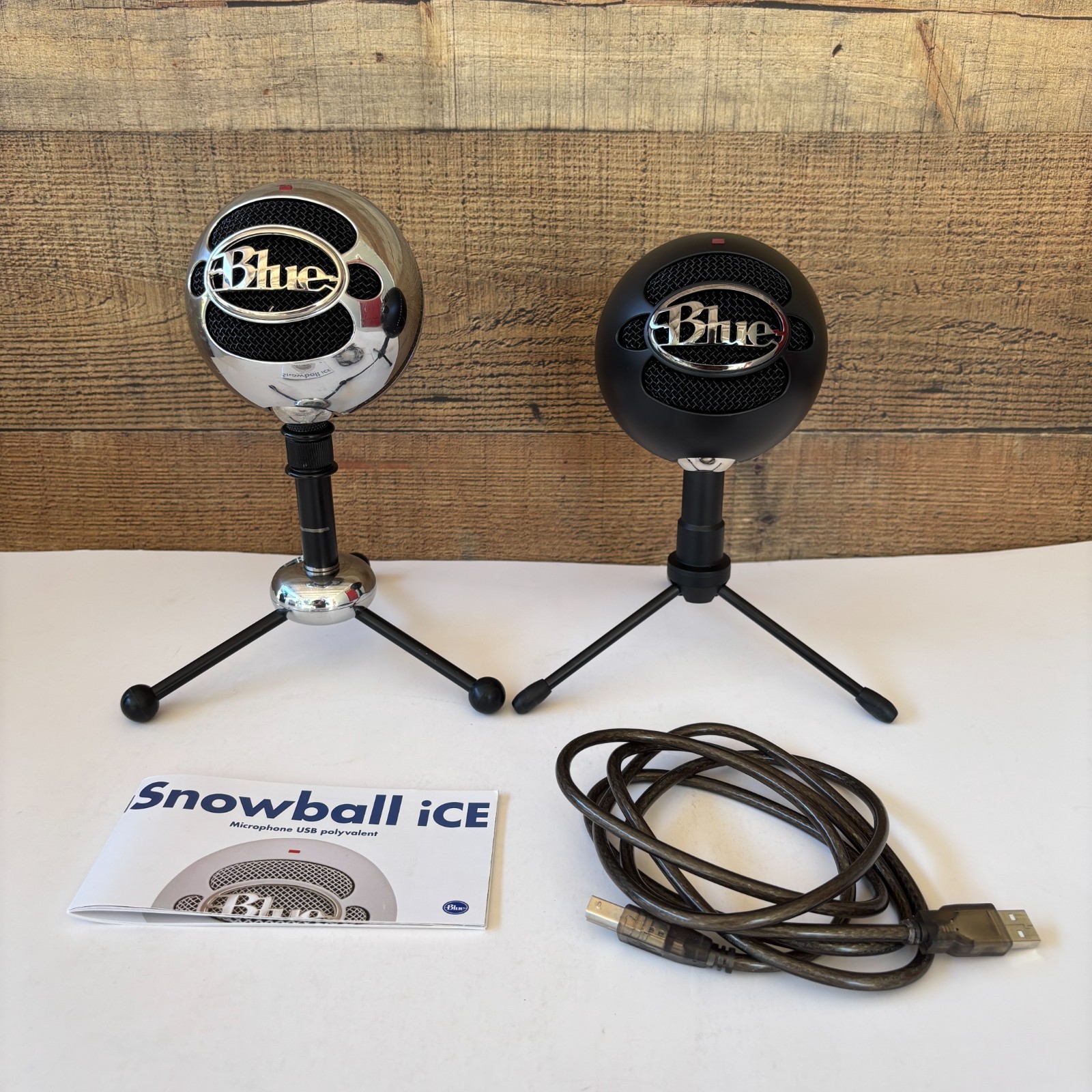 2 Blue Snowball USB Microphones – BLACK (iCE) & SILVER – w/ 1 USB cable 2 stands