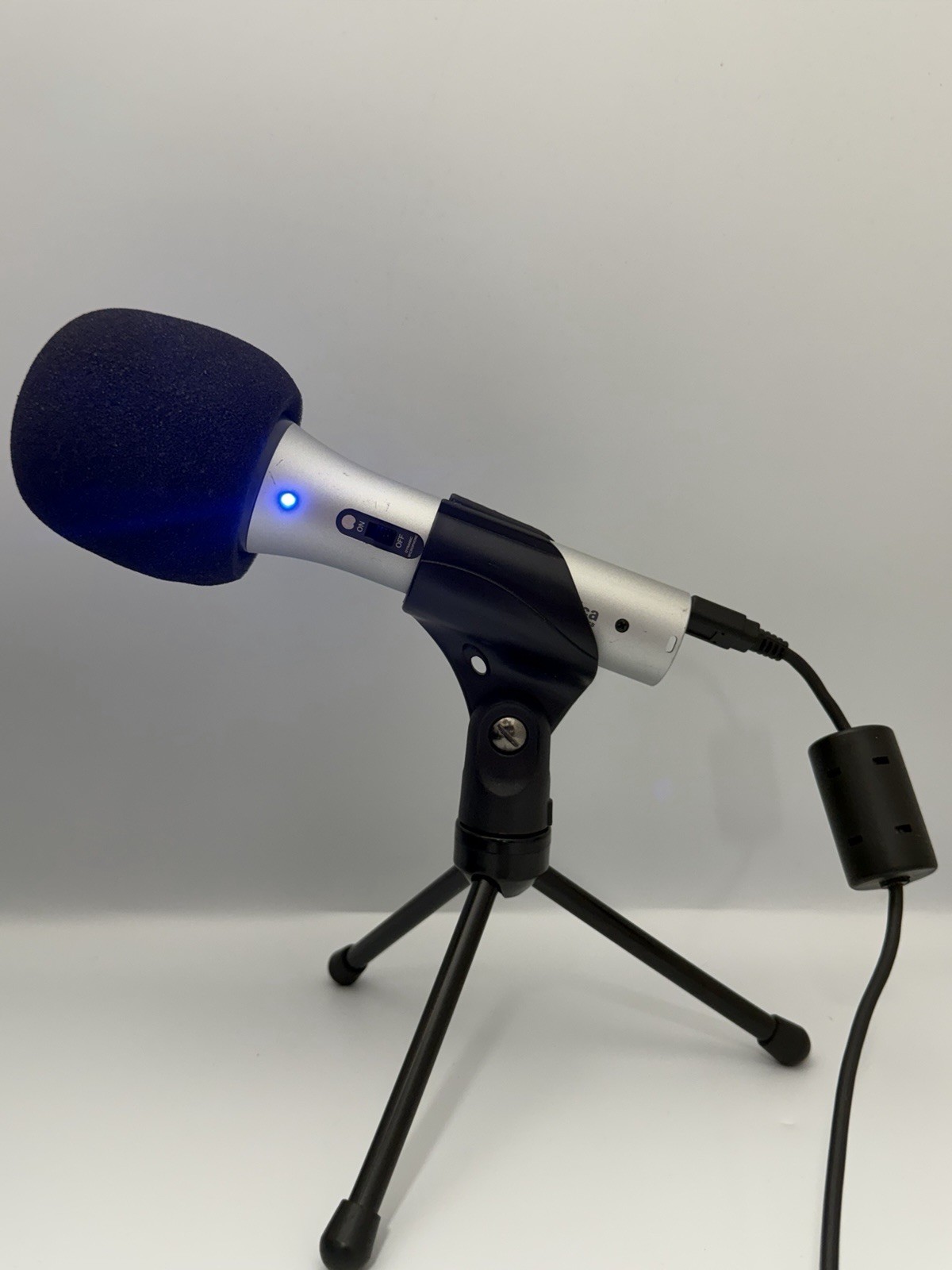 Audio-Technica ATR2100-USB Cardioid Dynamic USB XLR Microphone