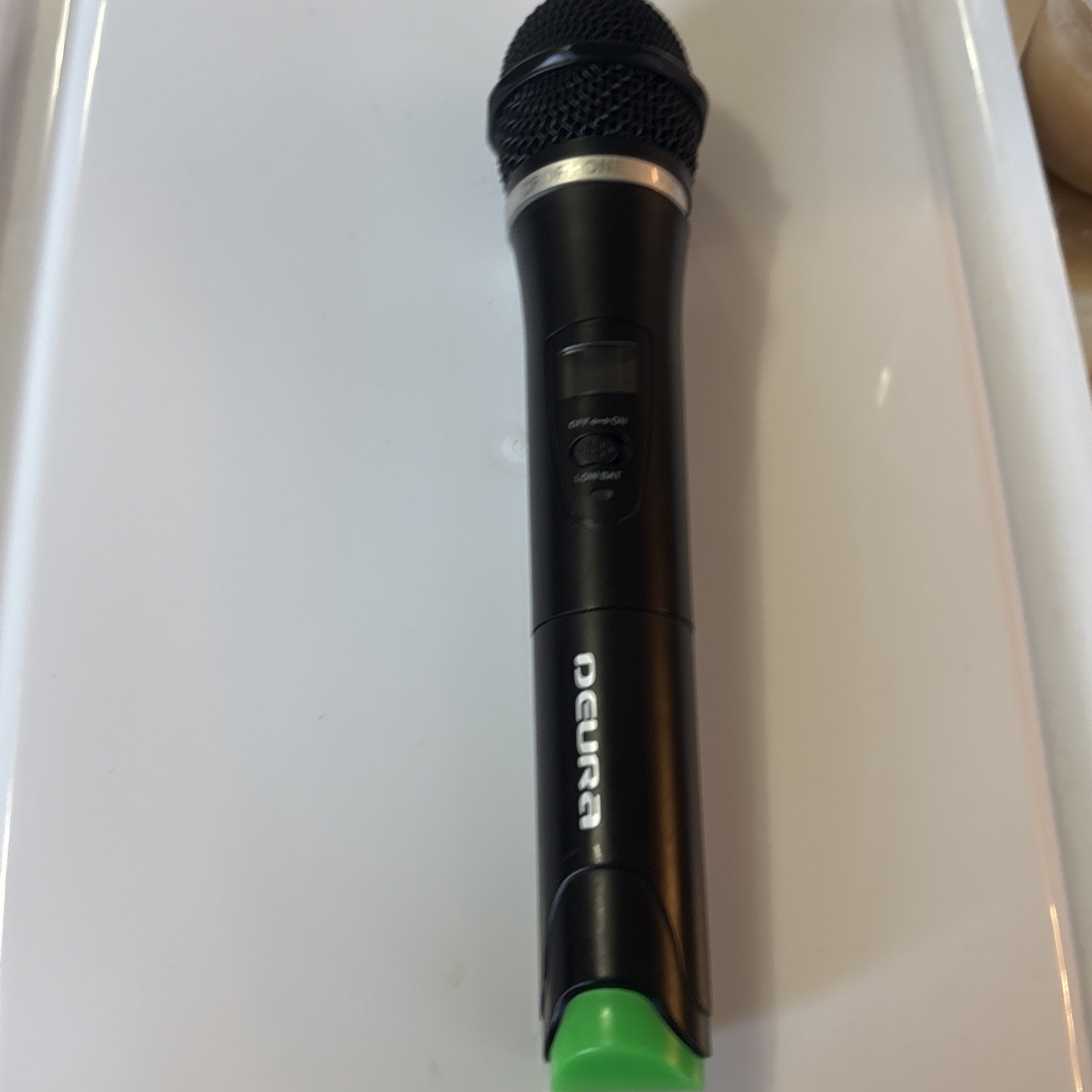 DEURA Wireless MICROPHONE Frequency 637.5 MHz Black W/ Mini LCD Screen