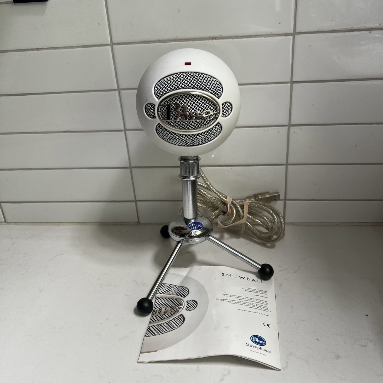 Blue Snowball iCE USB Mic for Recording & Streaming w/ Stand [WHITE]