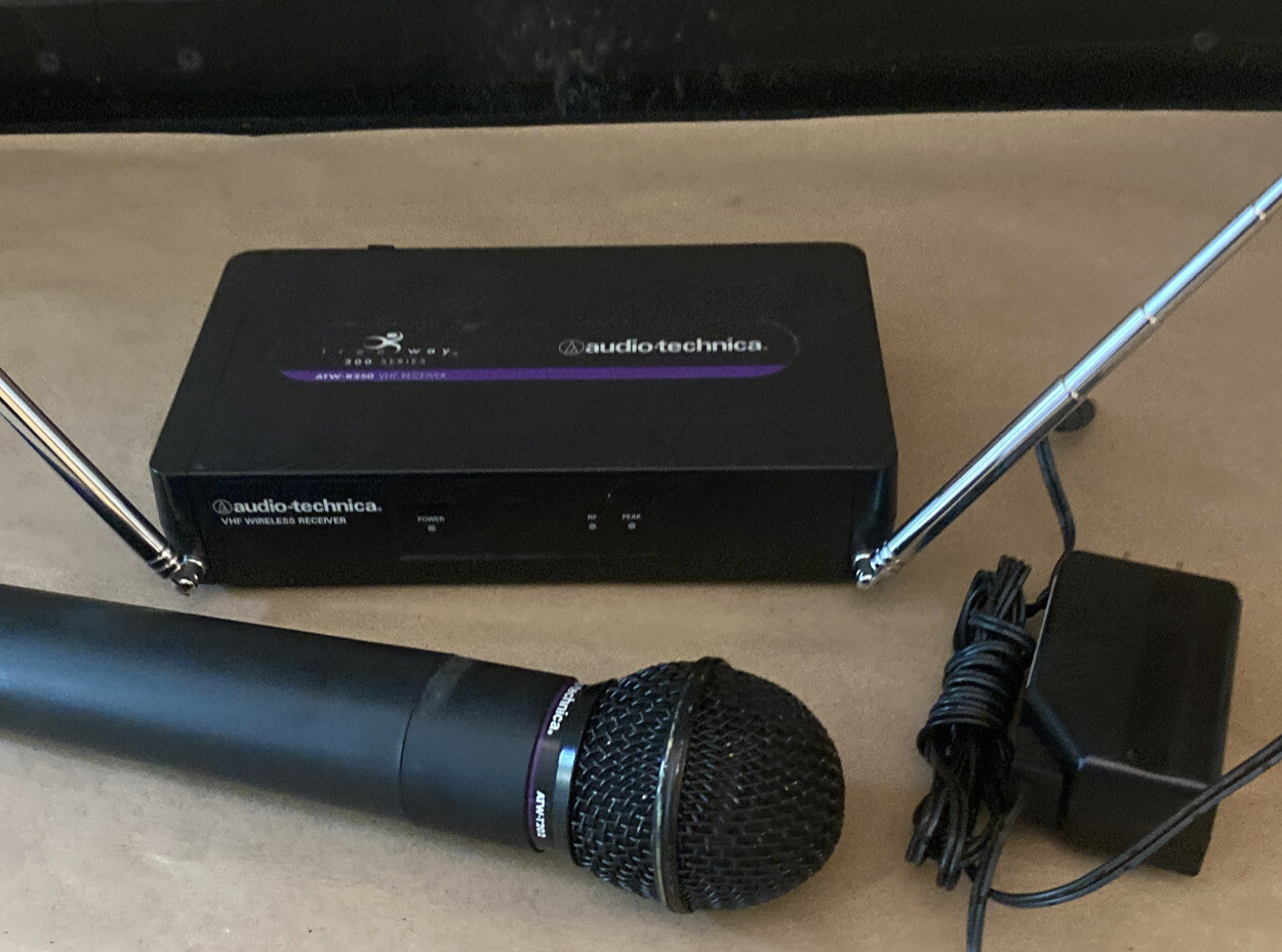 Audio-Technica Freeway 200 Series Receiver ATW-R250 | ATW-T202 Transmitter MIC