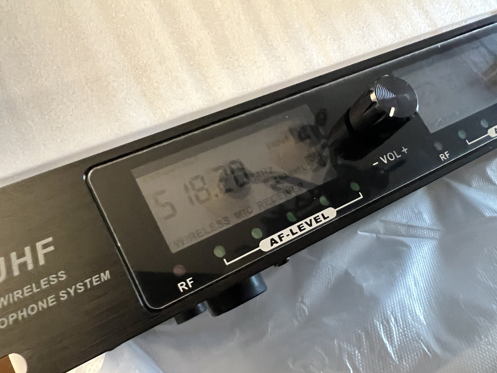 Wireless Professional UHF Microphone Audio System- Reciever And Mics