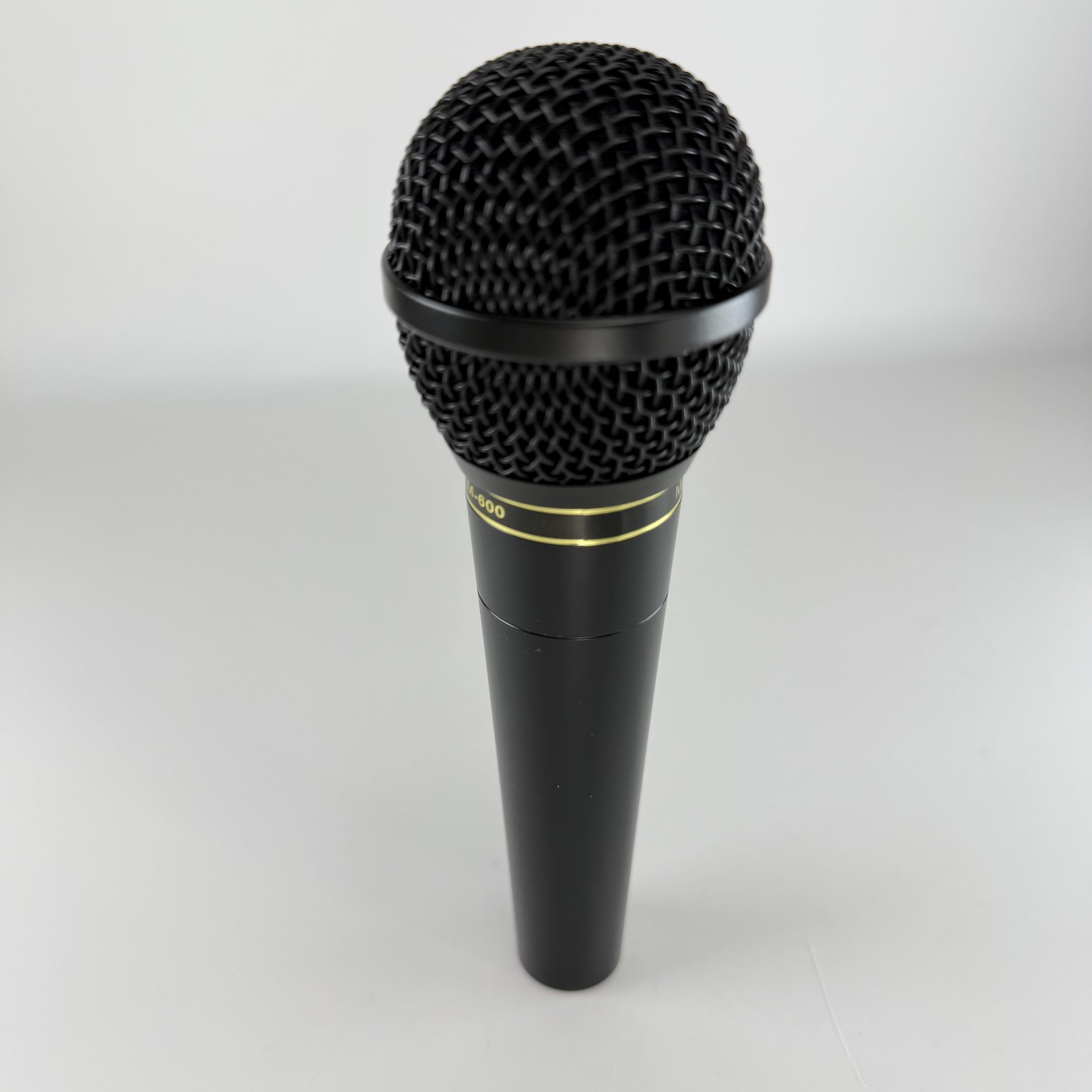 Wired Dynamic Handheld Microphone M-600 Vocal Mic XLR On Off Switch Black Audio
