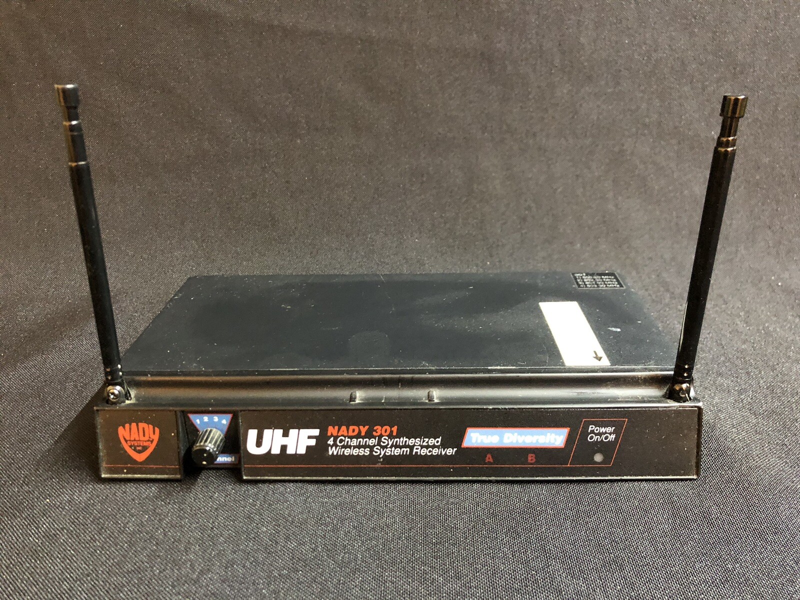 Nady 301 4 channel Synthesized Wireless System Receiver UHF True Diversity Read