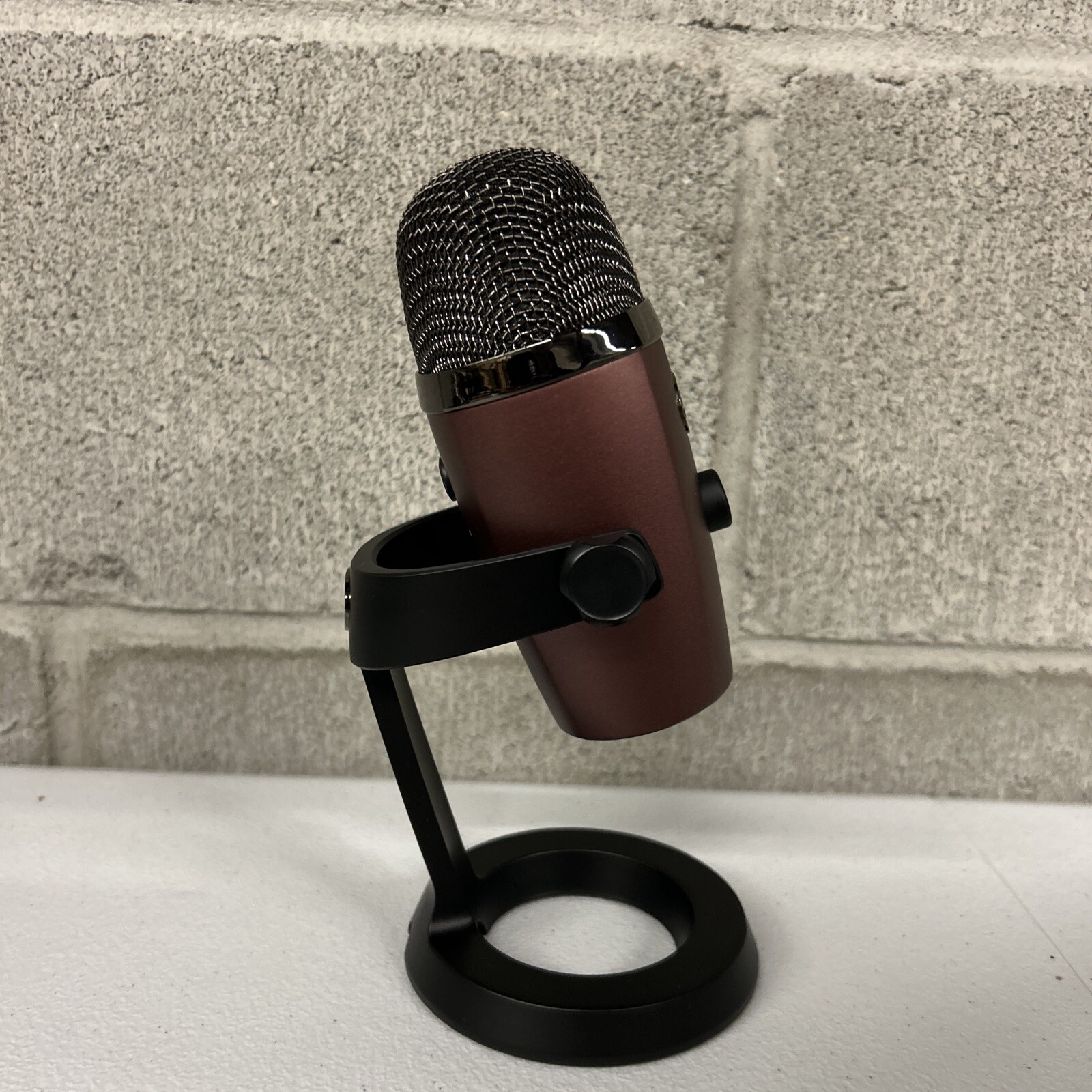 Blue Yeti Nano Premium USB Microphone Music Streaming – Red Onyx
