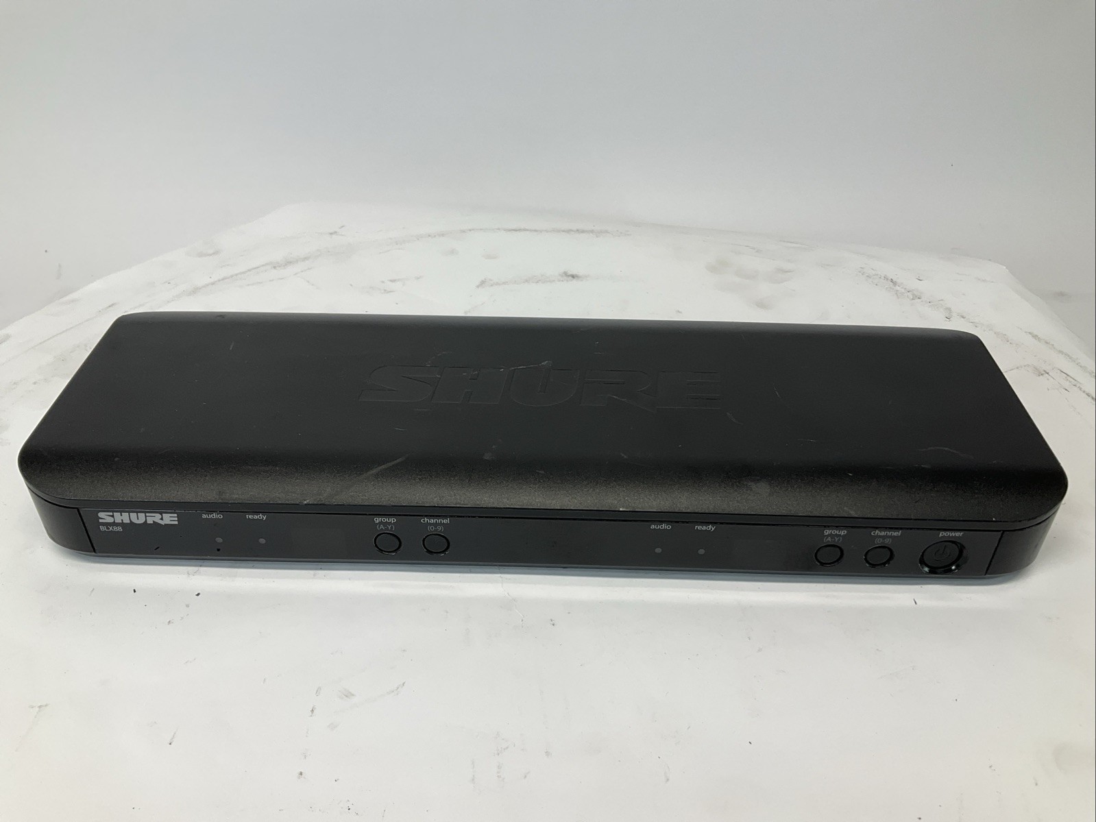 Shure BLX88-J10 Dual Channel Wireless Receiver 584-608MHz