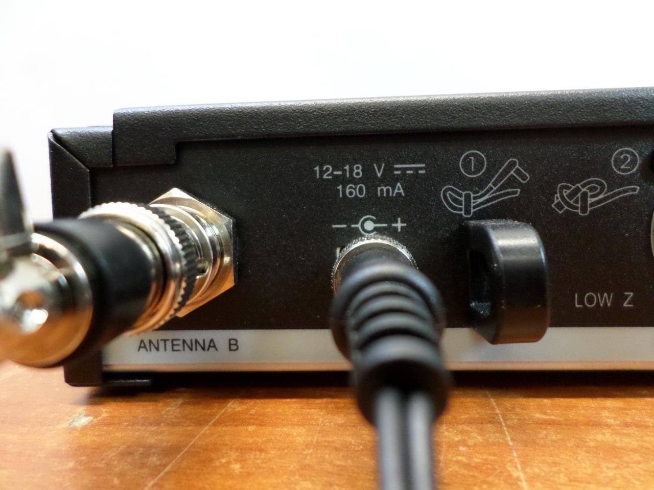 Shure SLX4 G4 470-494 MHz Wireless Receiver (x2) w/ Power Adapters & Antennas
