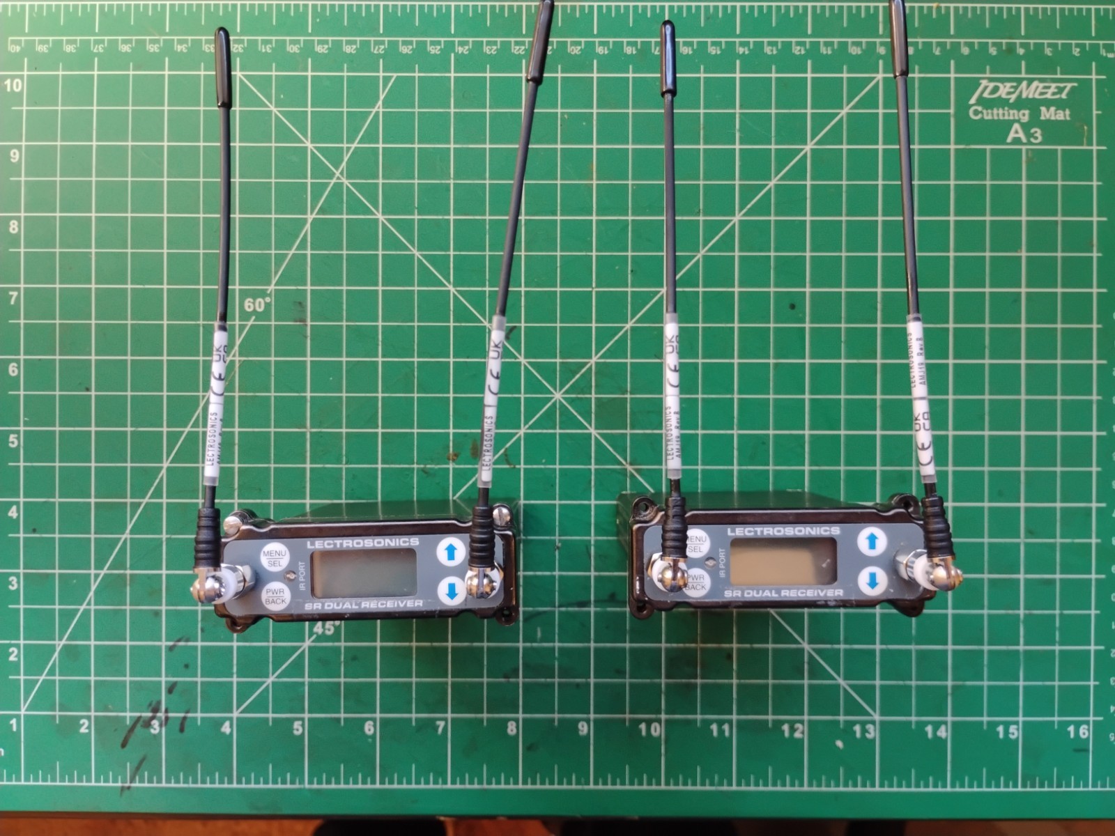 Lectrosonics SRC-A1 Dual UHF Wireless Receiver, Superslot Backplate