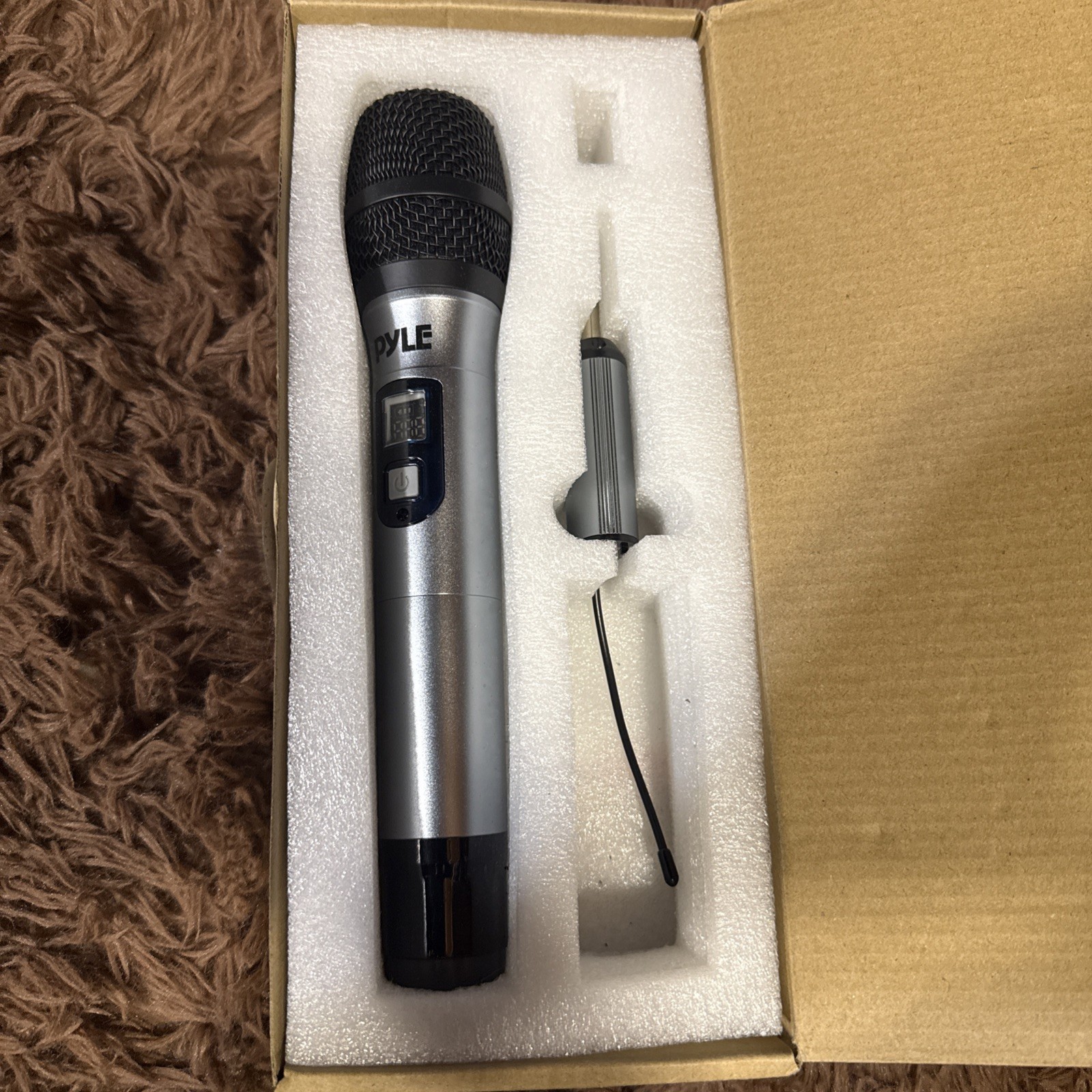 Pyle-PRO 16 Channels Selectable UHF Wireless Mic with Adapter Receiver PDWMU105
