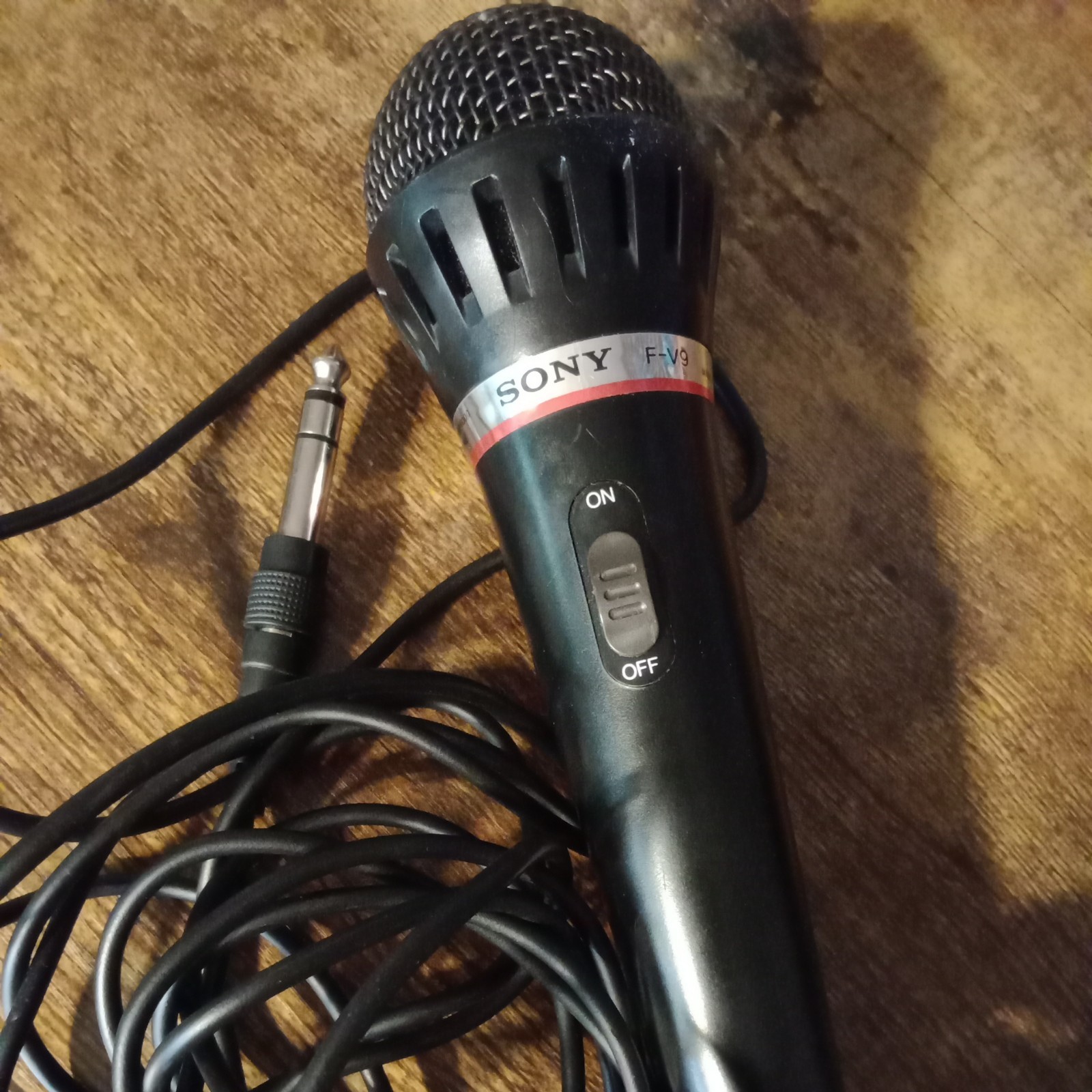 Vintage Sony microphone F-V9 Uni-Directional Dynamic Wired 1/4” Jack Karaoke PA