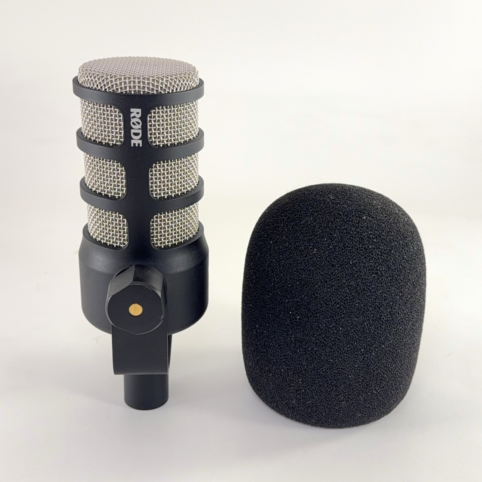 Rode PodMic Dynamic Podcasting Microphone XLR – Podcasting, Streaming, Gaming