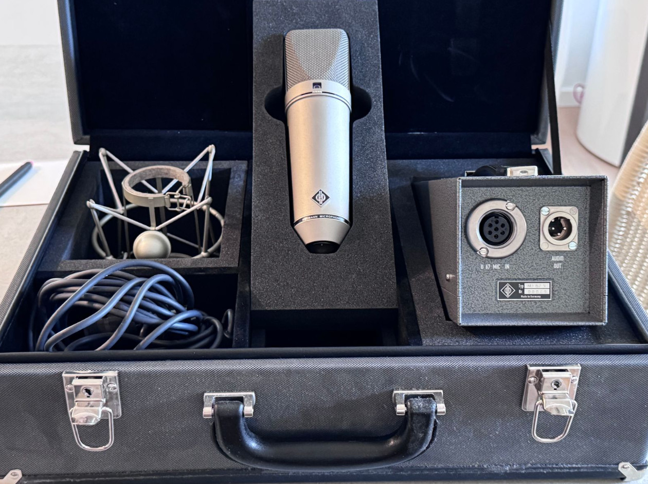 Neumann U 67 Reissue Tube Mic – Nickel, Mint, Complete Set