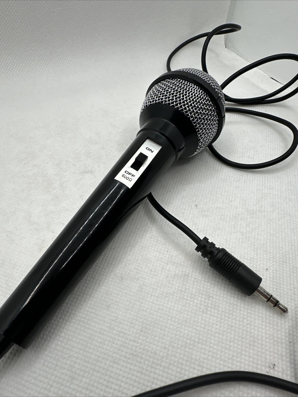 Generic Unbranded Small Microphone with Cord 600 mH with ON/OFF Switch