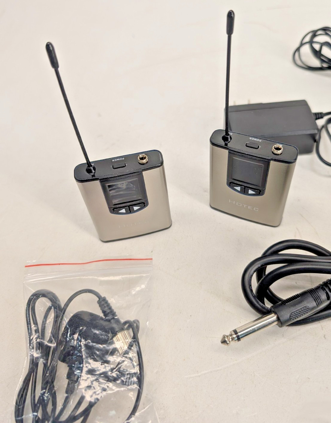 Hotec H-K25 UHF Wireless Microphone System with Dual Headsets and Lapel Mics