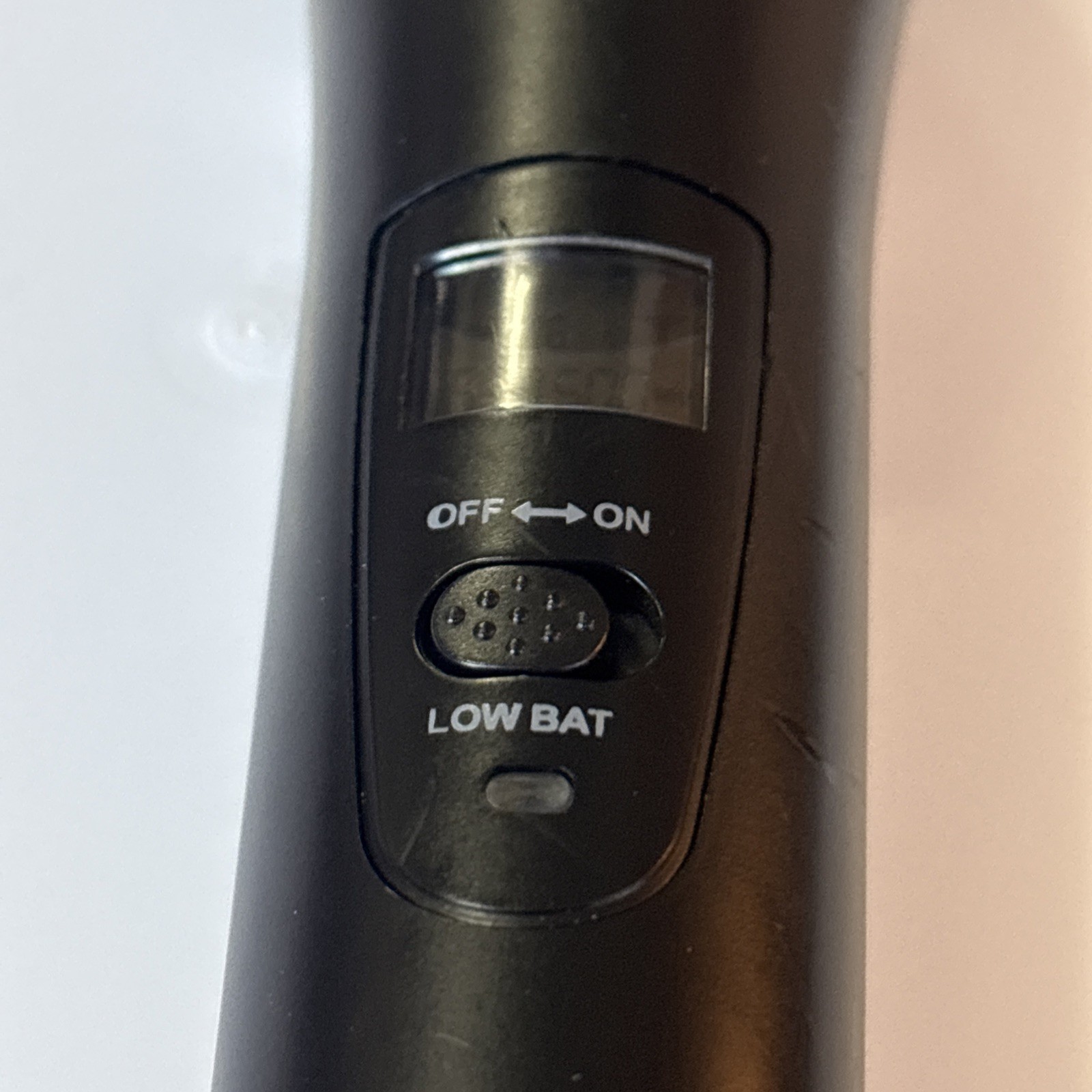 DEURA Wireless MICROPHONE Frequency 637.5 MHz Black W/ Mini LCD Screen
