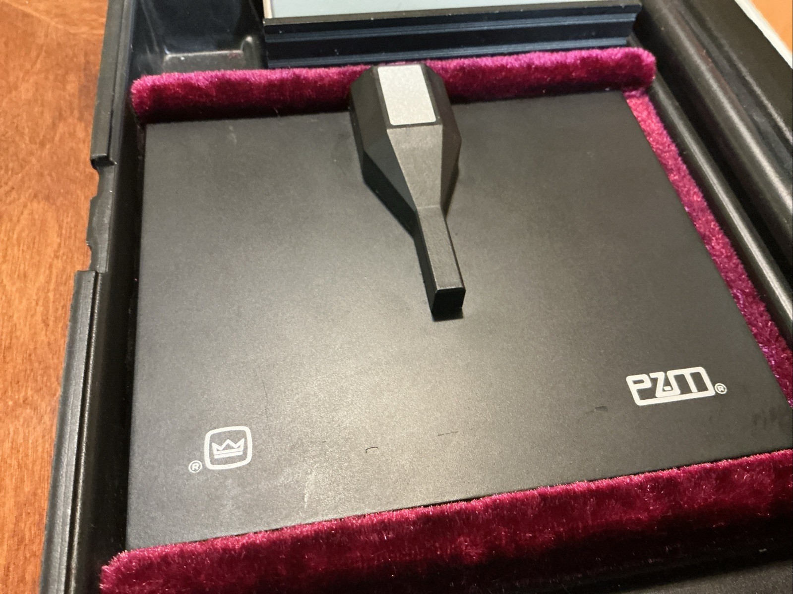 Crown PZM-30GPB Pressure Zone Microphone + PX-18 Power Supply + Case + Manuals
