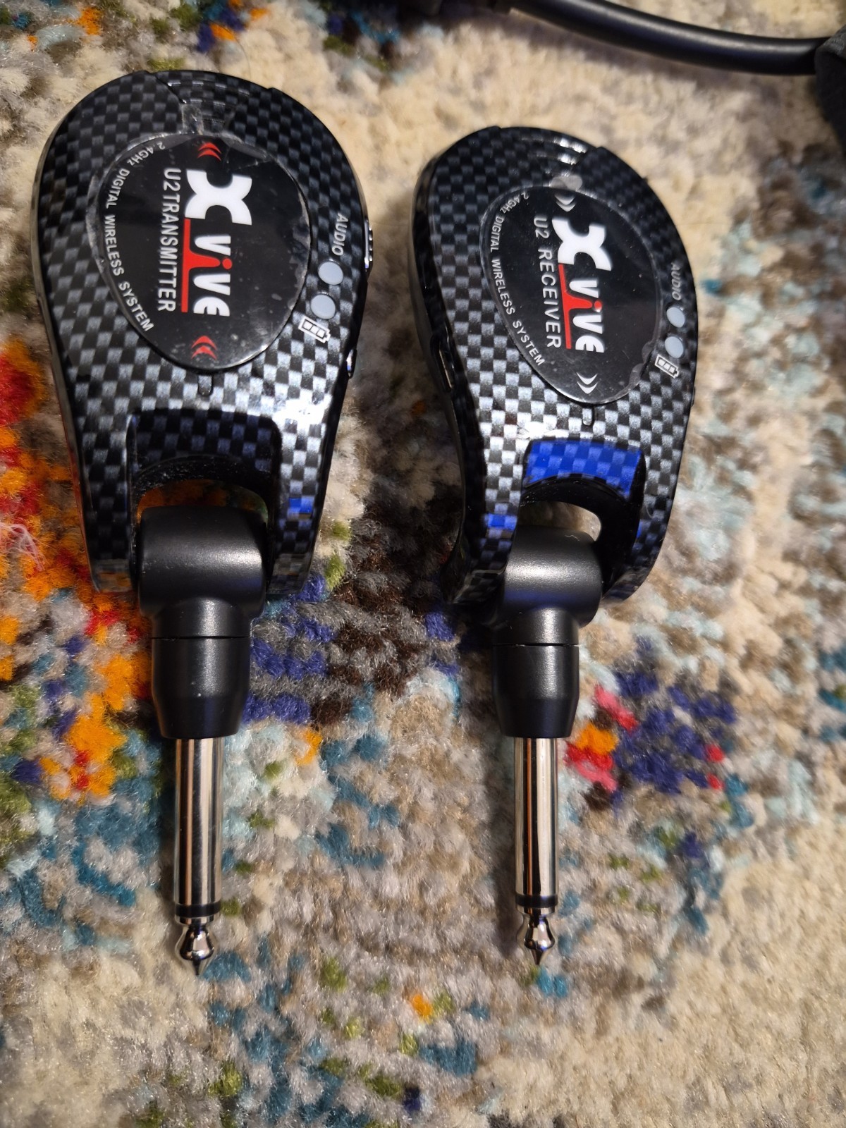 XVive U2 Guitar Wireless System Carbon Lot Of 2