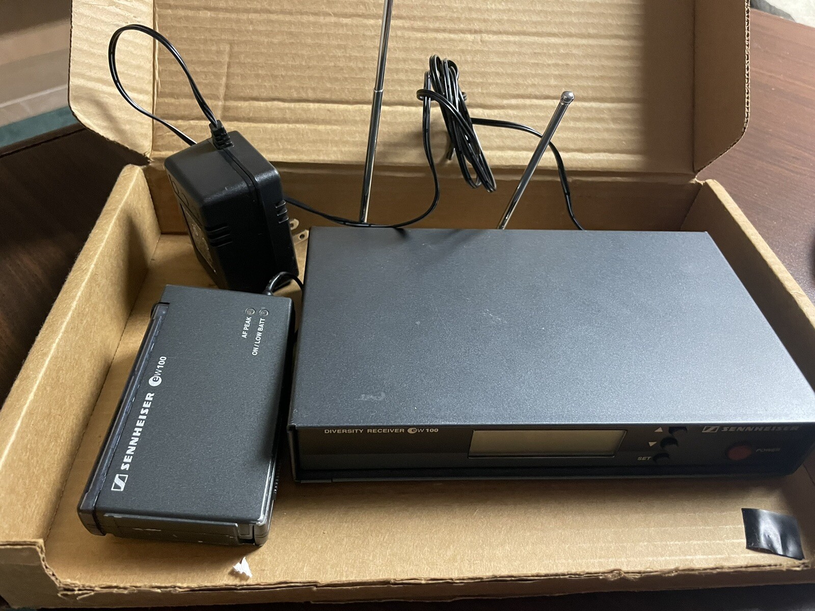 sennheiser ew diversity receiver em100 And Beltpack