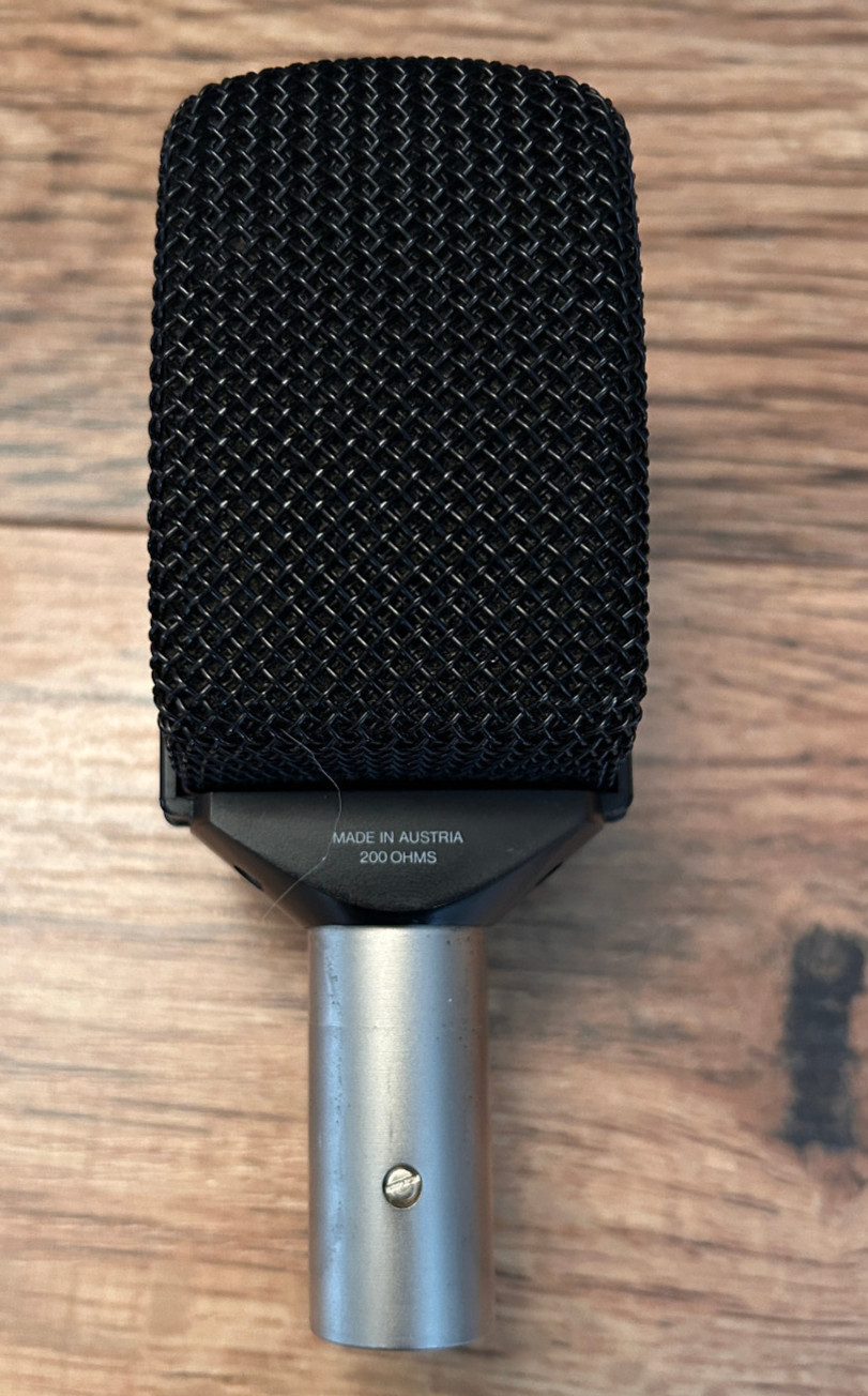 AKG D12E Vintage Dynamic Microphone super clean. tested and working as it should