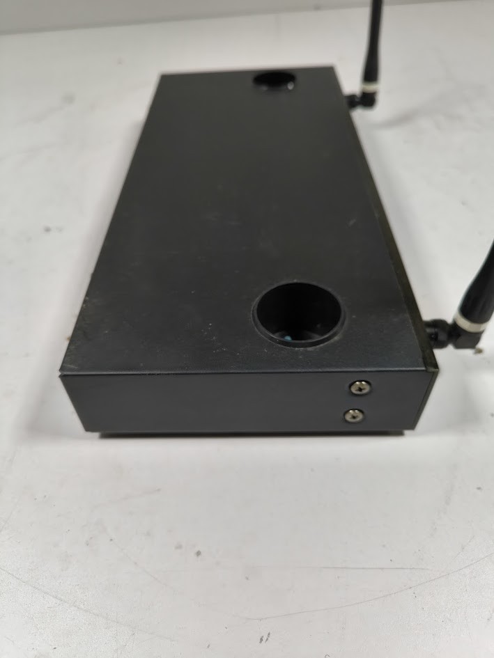 IDOLpro UHF-368 Wireless Mic System – Used, Powers On, No Cable
