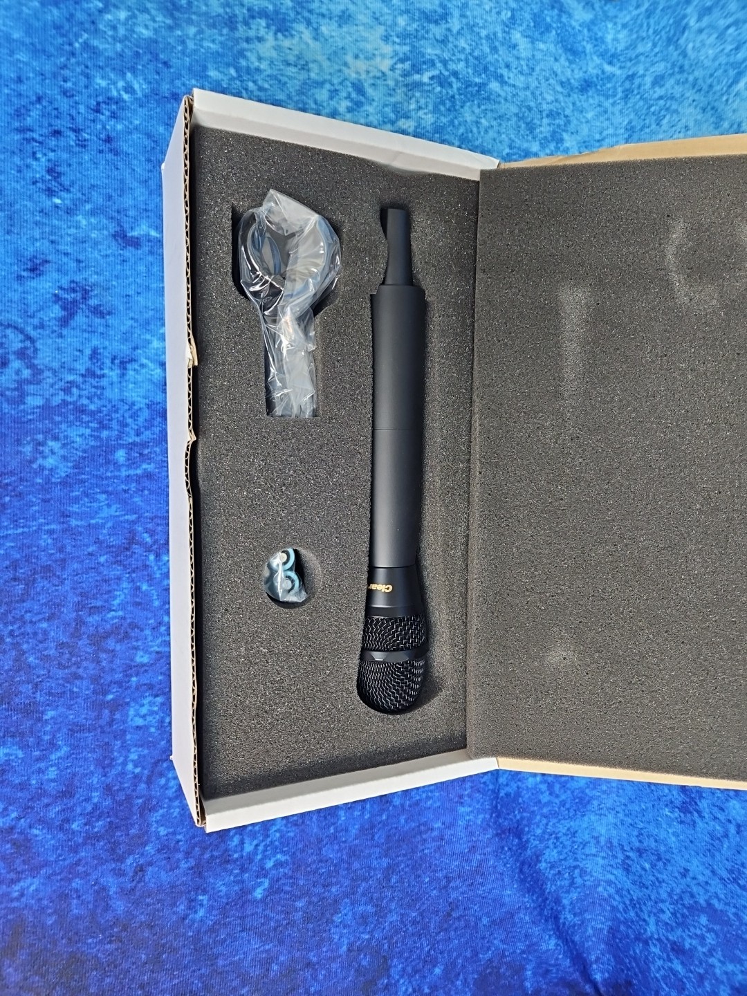 NEW ClearOne Dialog 20 Wireless Handheld Cardioid Microphone 2.4GHz 910-6103-011
