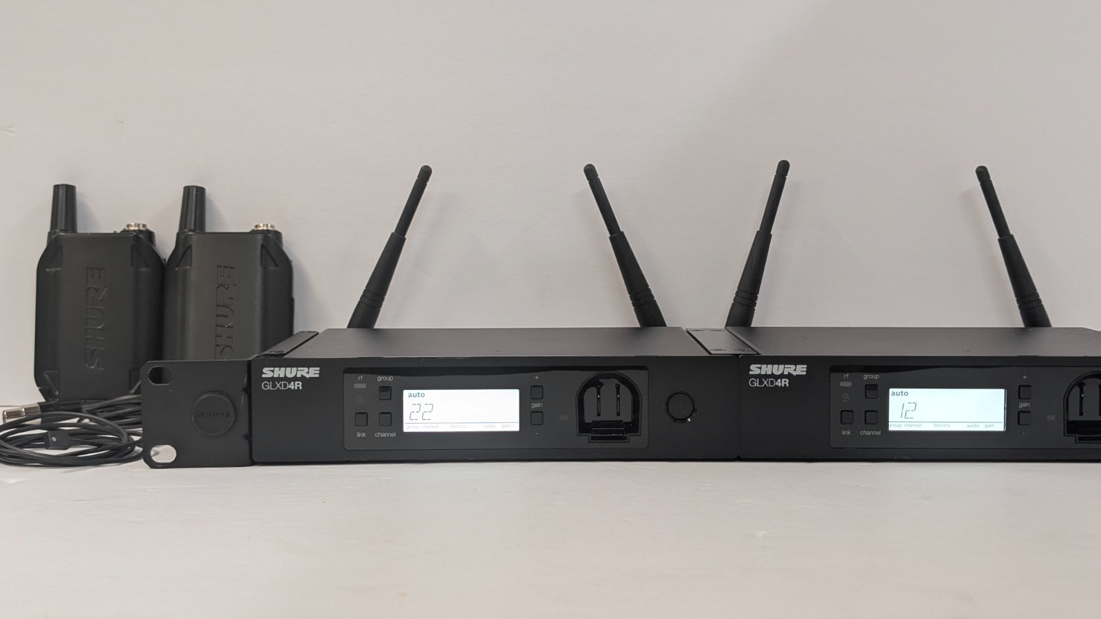 2 -SHURE/2-GLXD4R-Z2/ 2-GLXD1-Z2 / WL93 Lav Mic Bodypack Transmitters& Receivers