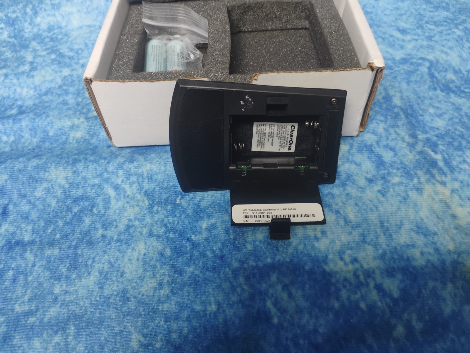 ClearOne Wireless Tabletop Cardoid Mic RF M610