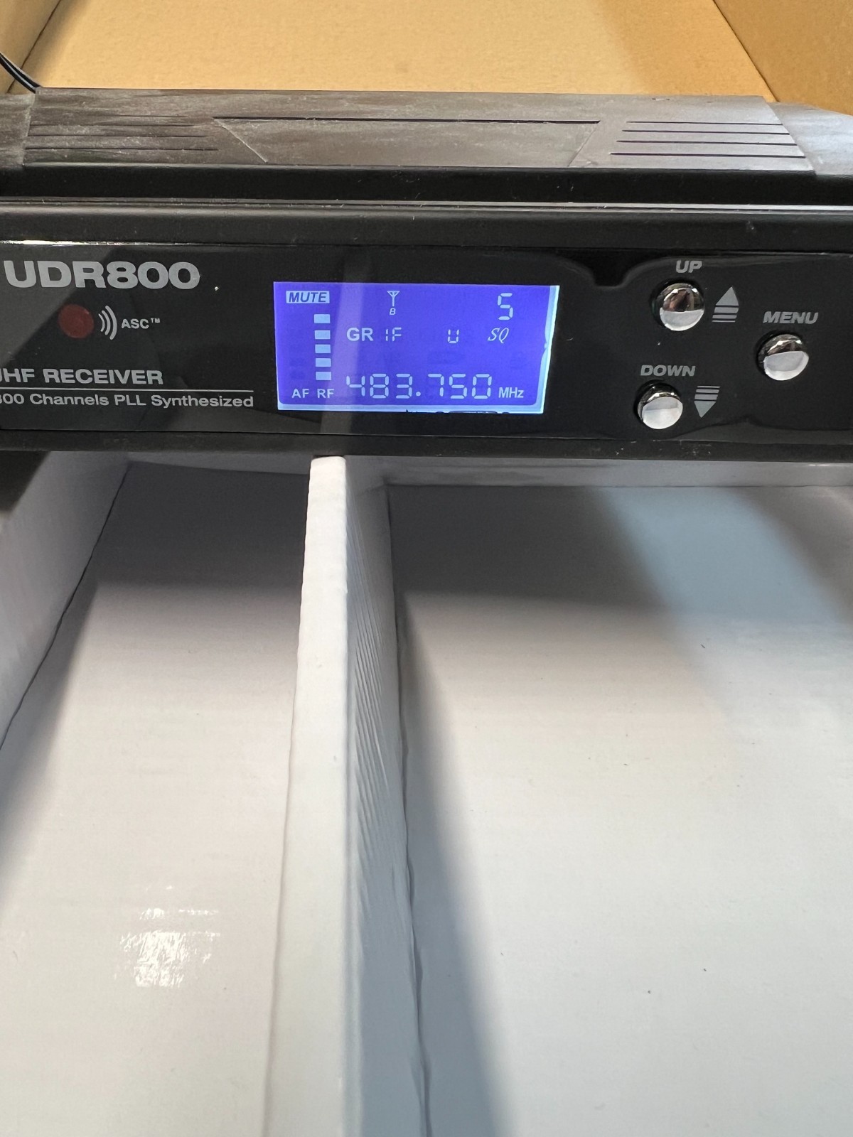 Bogen UDMS800HH Hand Held Wireless Microphone System 470-490MHZ