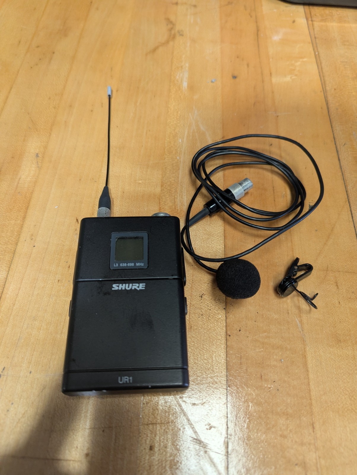 Shure UR1 L3 Wireless Transmitter 638–698 MHz w/ Microphone