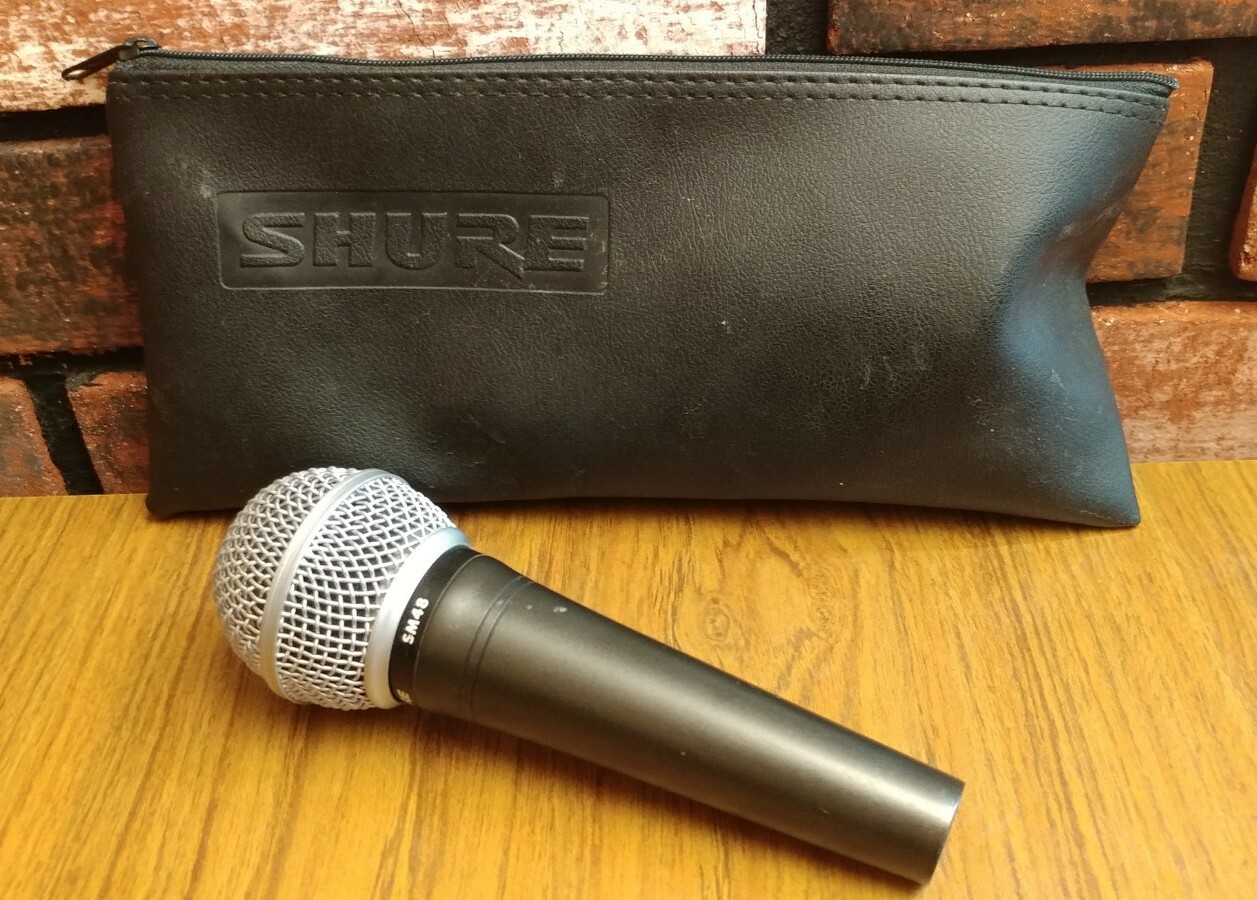 Shure SM48 Handheld Dynamic Vocal & Instrument Microphone w/ Case
