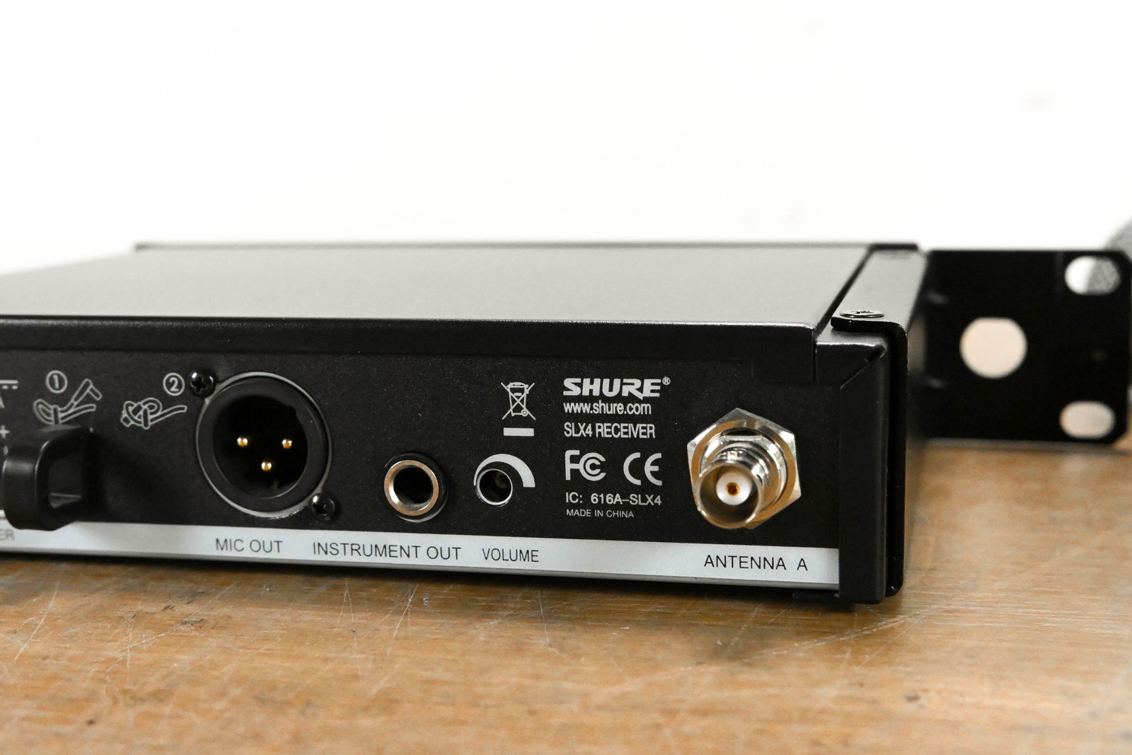 Shure SLX24/SM58 Handheld Microphone System – H19 Band NO POWER SUPPLY CG012NU