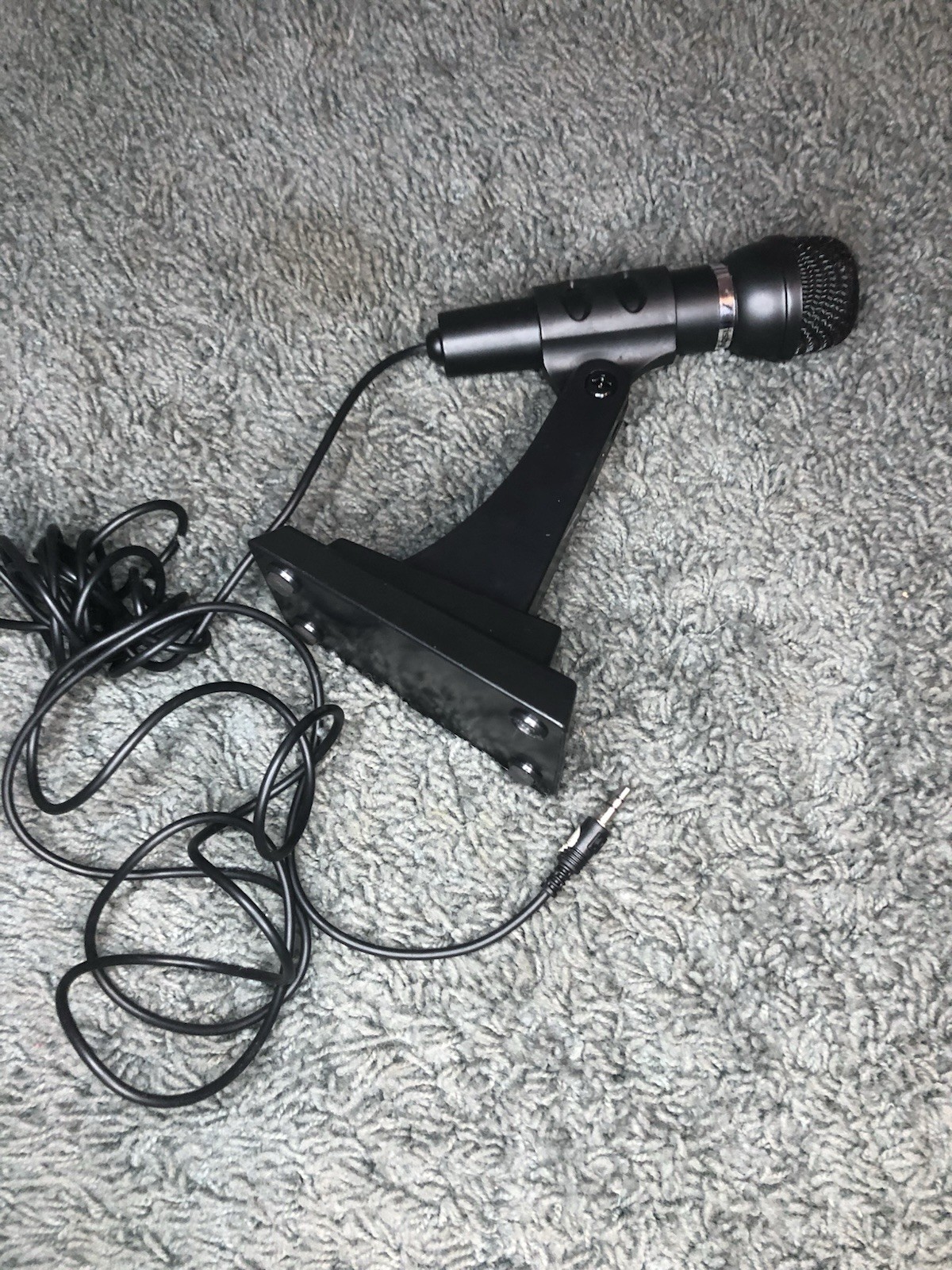 Frisby Desktop Microphone Wired 3.5mm (1/8 in) TRS w/ Adjustable Stand Black