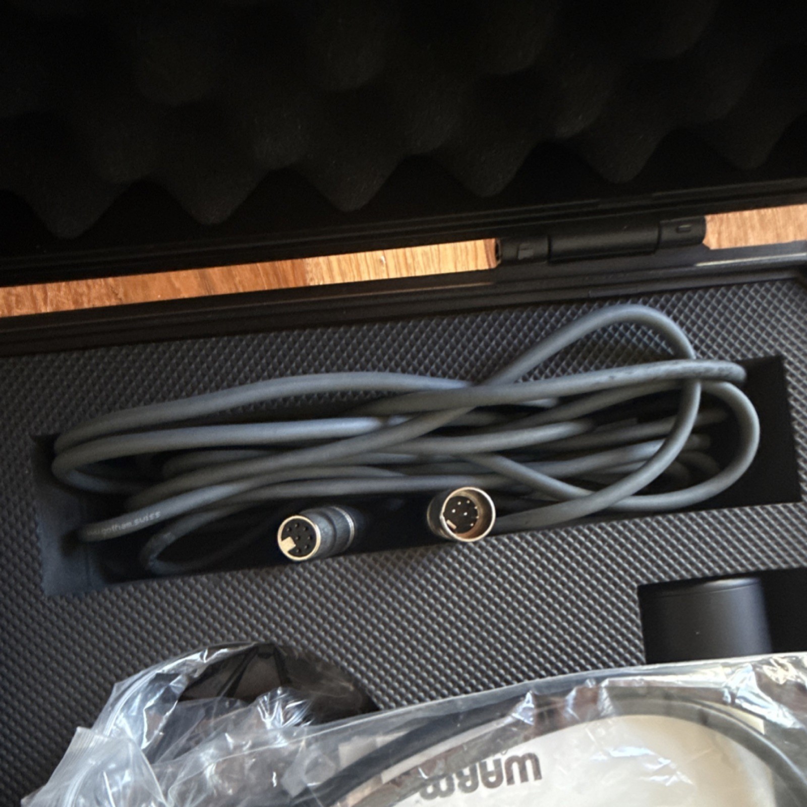 Warm Audio WA-8000 Tube Condenser Microphone Large Diaphragm Studio Kit w/ Case