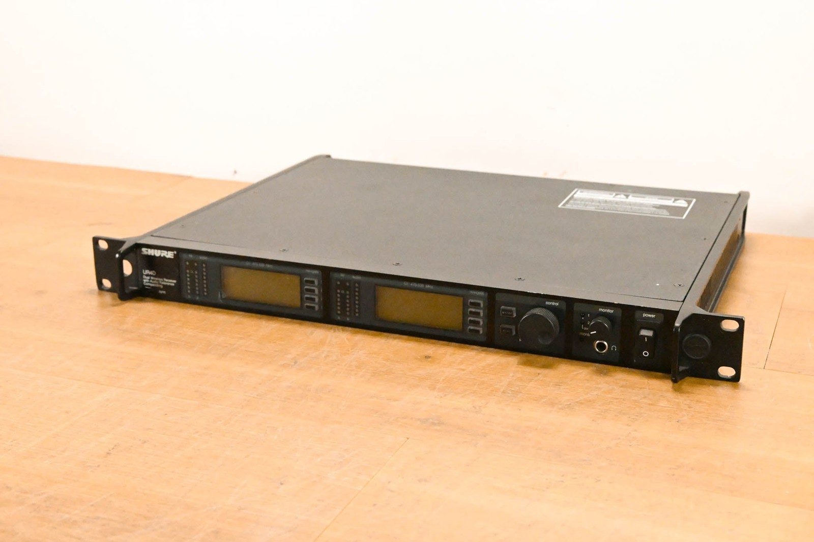 Shure UR4D Dual Wireless Receiver – G1 Band – 470-530 MHz CG010Y4