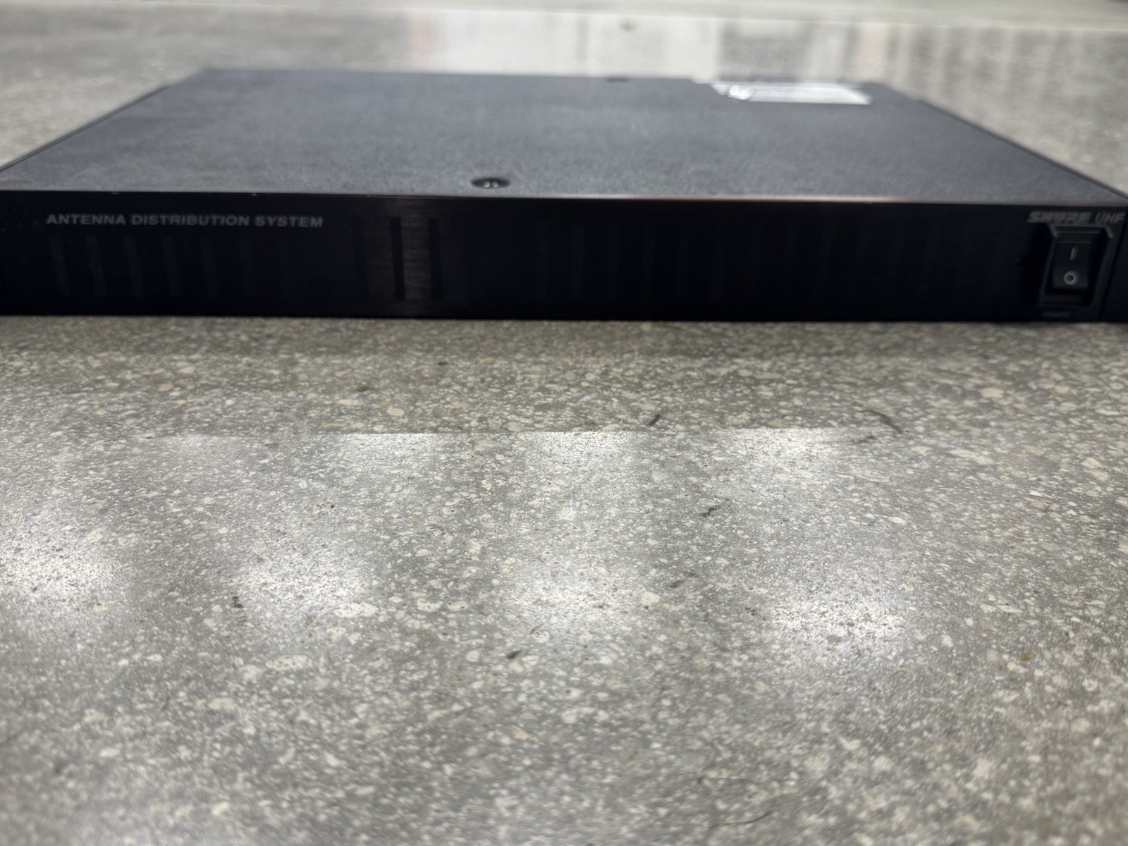Shure UHF Ua845-UB Antenna Distribution System