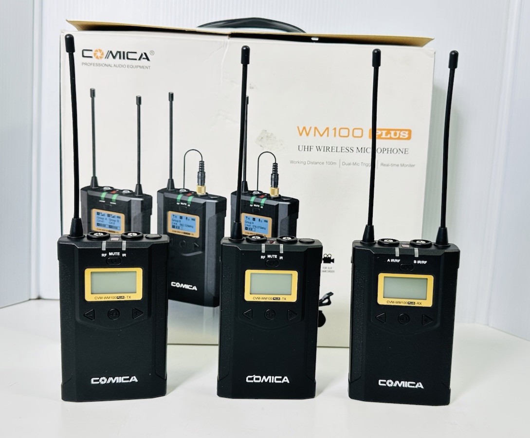 Comica WM100 Plus (A) Wireless Lavalier Mic UHF Microphone Set for Phone/Camera