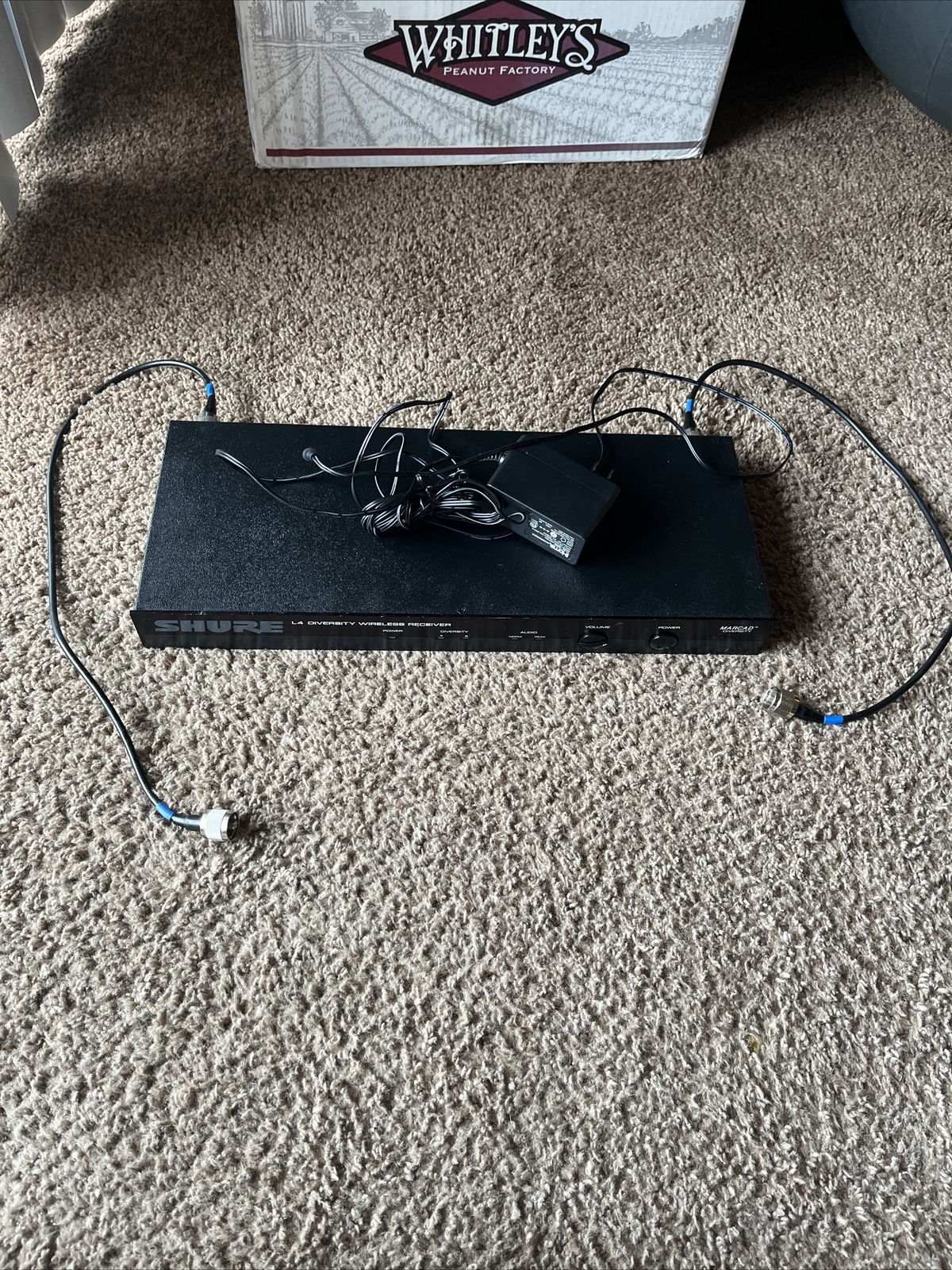 SHURE L4 Diversity Wireless Receiver Model- L4-CD