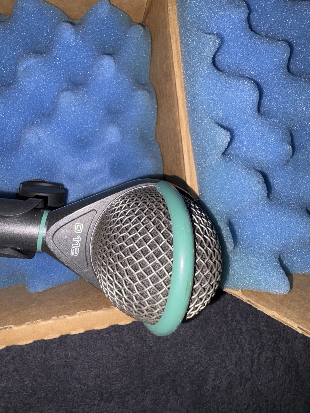 AKG D112 Professional Dynamic Kick Drum Bass Guitar Microphone Mic