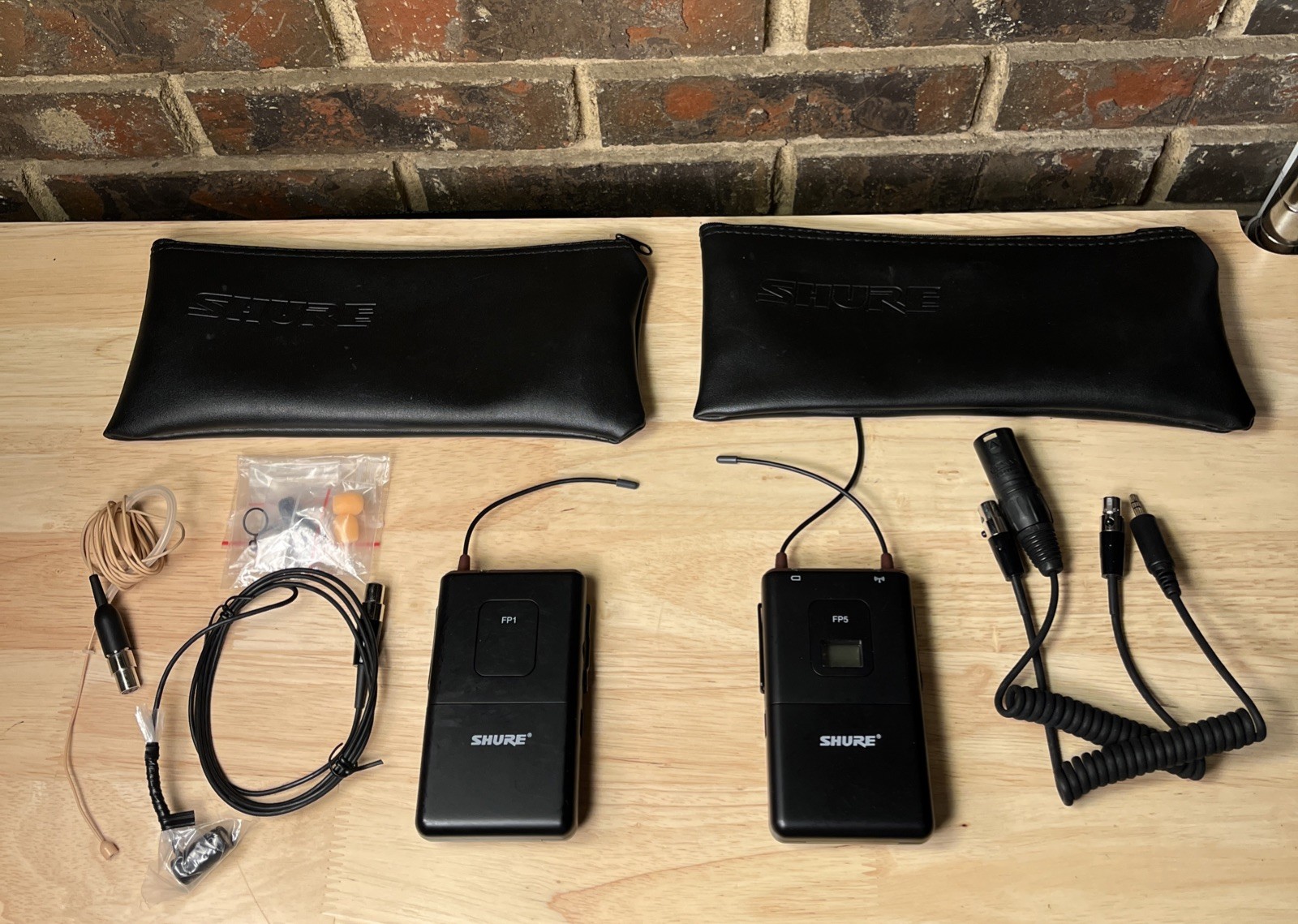 Shure Wireless Transmitter & Receiver Body Pack Set | FP1 G5 & FP5 G5 494-518MHz