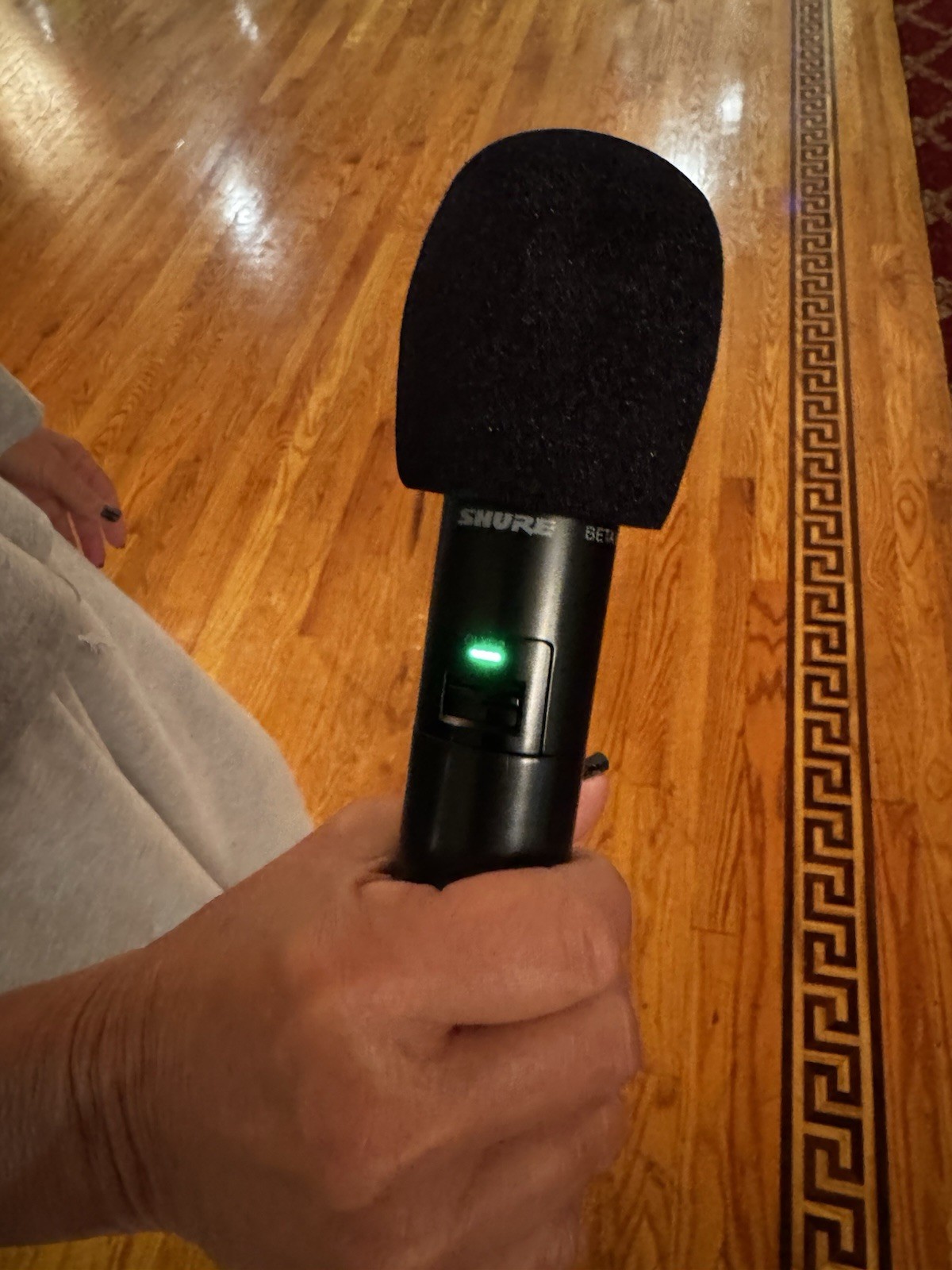 3 microphoneGLXD4 BETA87A Wireless bodypack SMPG31 and WL93 microphonetotal3
