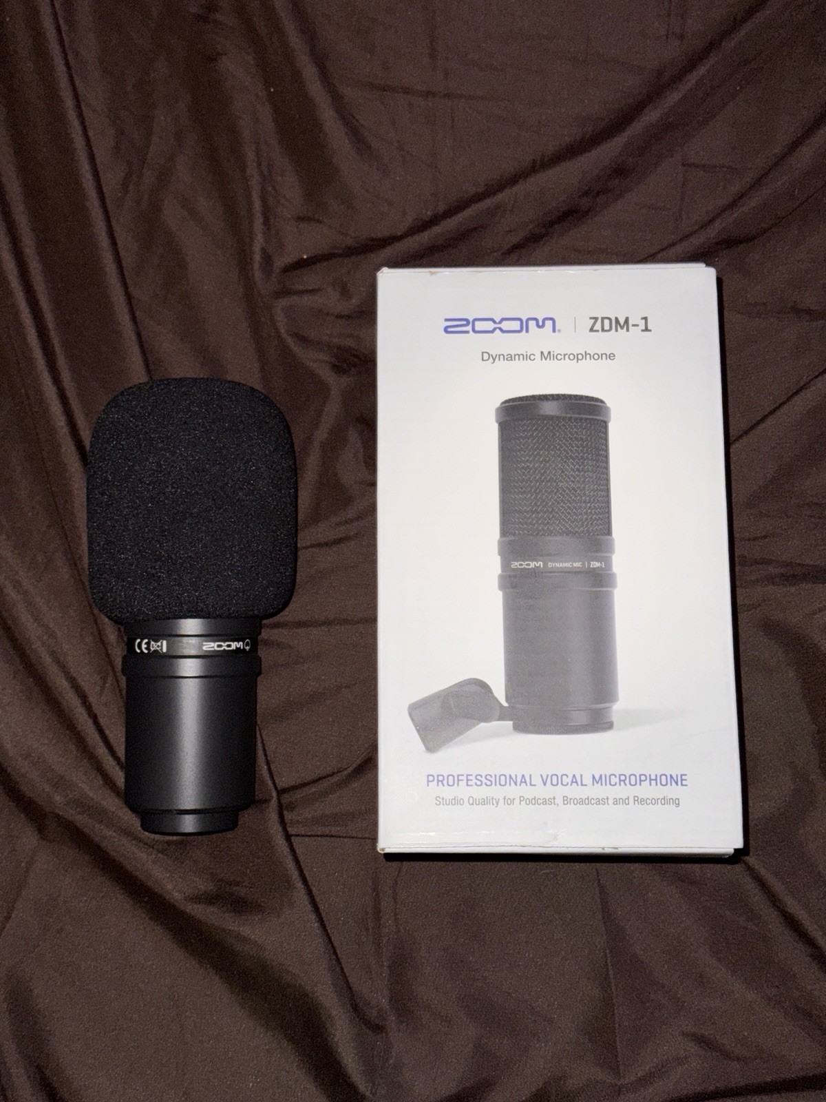 Zoom ZDM-1 Podcasting Dynamic Microphone (OPEN-BOX w/o MOUNT)